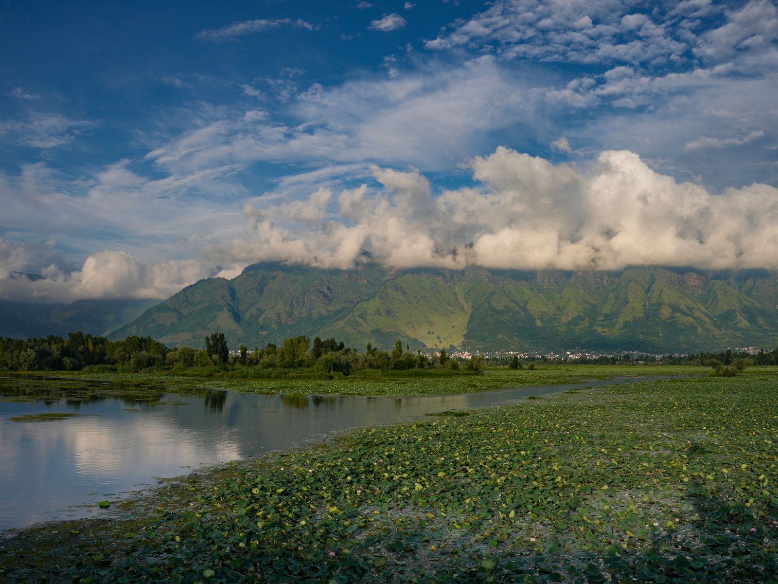 Kashmir 6 Nights 7 Days Complete Valley Tour