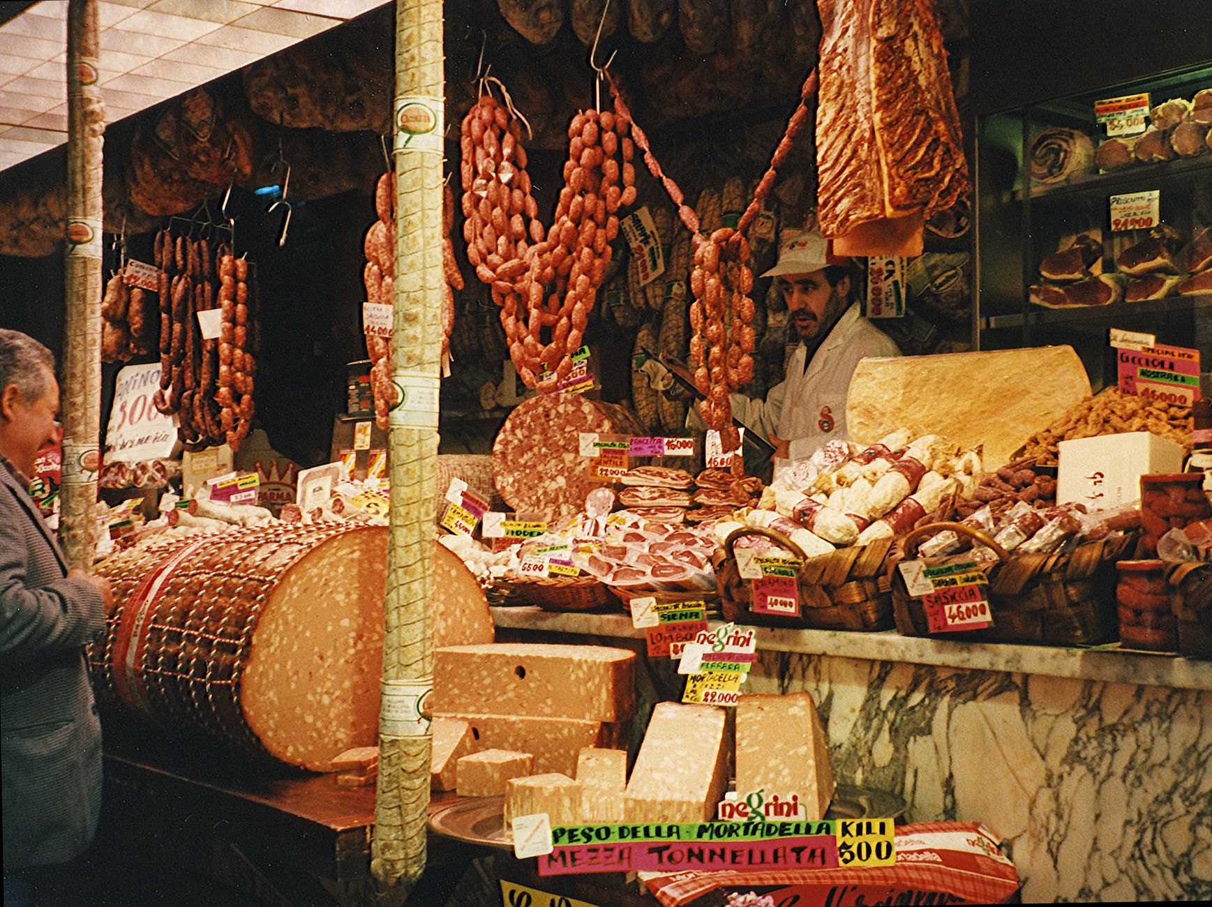 Mercato Centrale ground floor — where street food meets serious shopping.