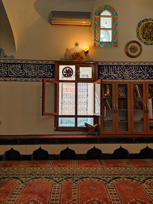 Free A serene interior view of a mosque in Siverek, showing intricate Islamic architecture and design. Stock Photo
