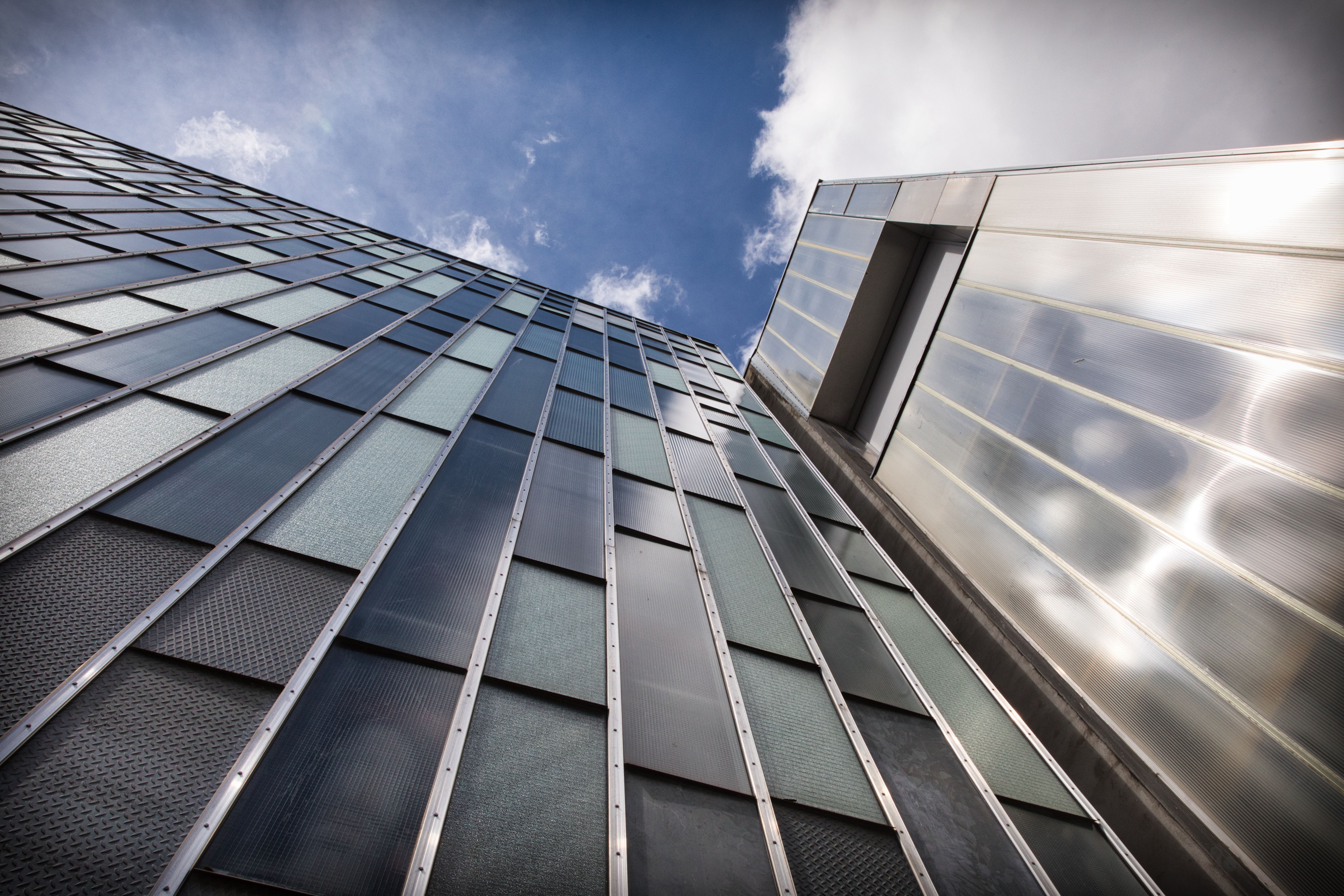 Palantir Technologies Inc. (PLTR) Suffers a Larger Drop Than the General Market: Key Insights — Photo by Sébastien KEMPF on P