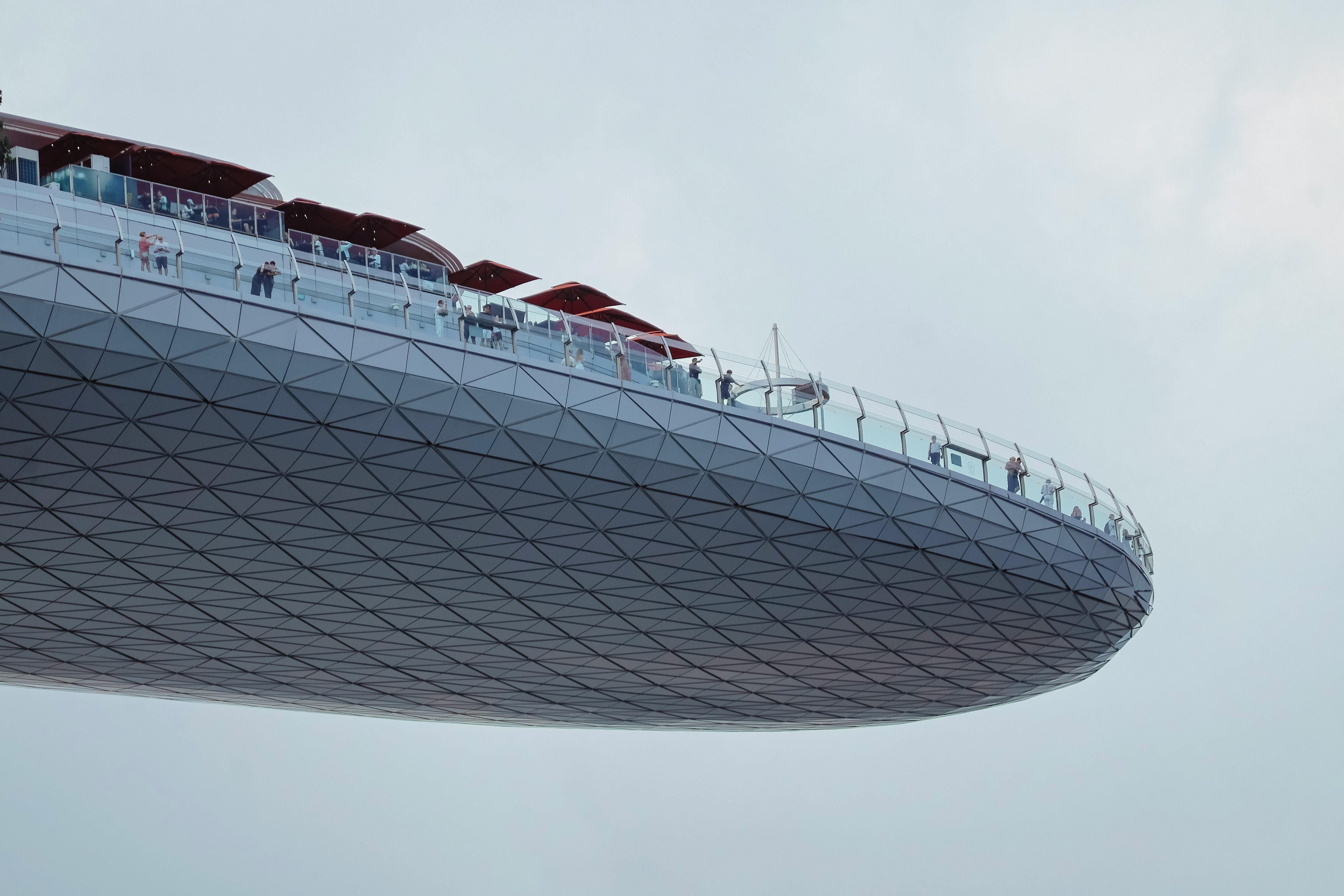 Yurtdışı lojistik yönetimine dair modern bir görsel