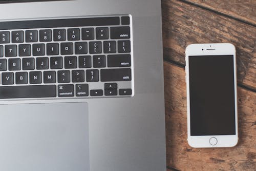 Základová fotografie zdarma na téma bezdrátový, chytrý telefon, digitální zařízení