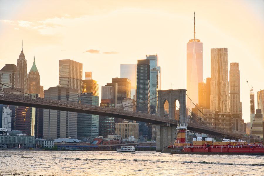 Brooklyn Bridge and the Manhattan skyline at sunset