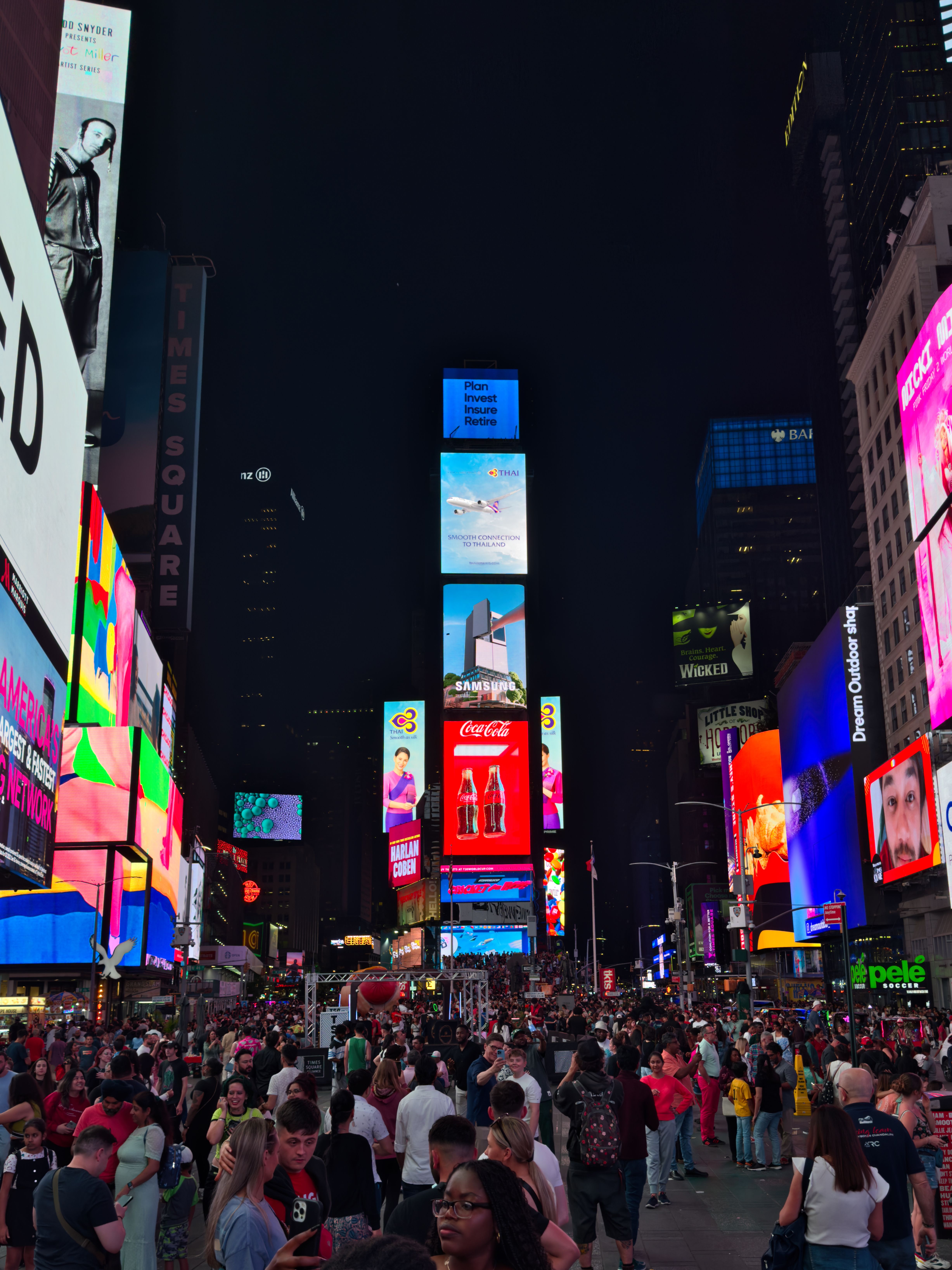 Vibrant Nightlife at Times Square, NYC · Free Stock Photo