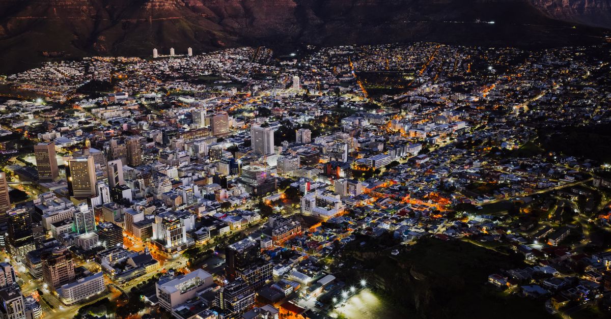 Sudáfrica: qué políticas industriales crean empleo sin aumentar desigualdad Sudáfrica: qué políticas industriales crean empleo sin aumentar desigualdad