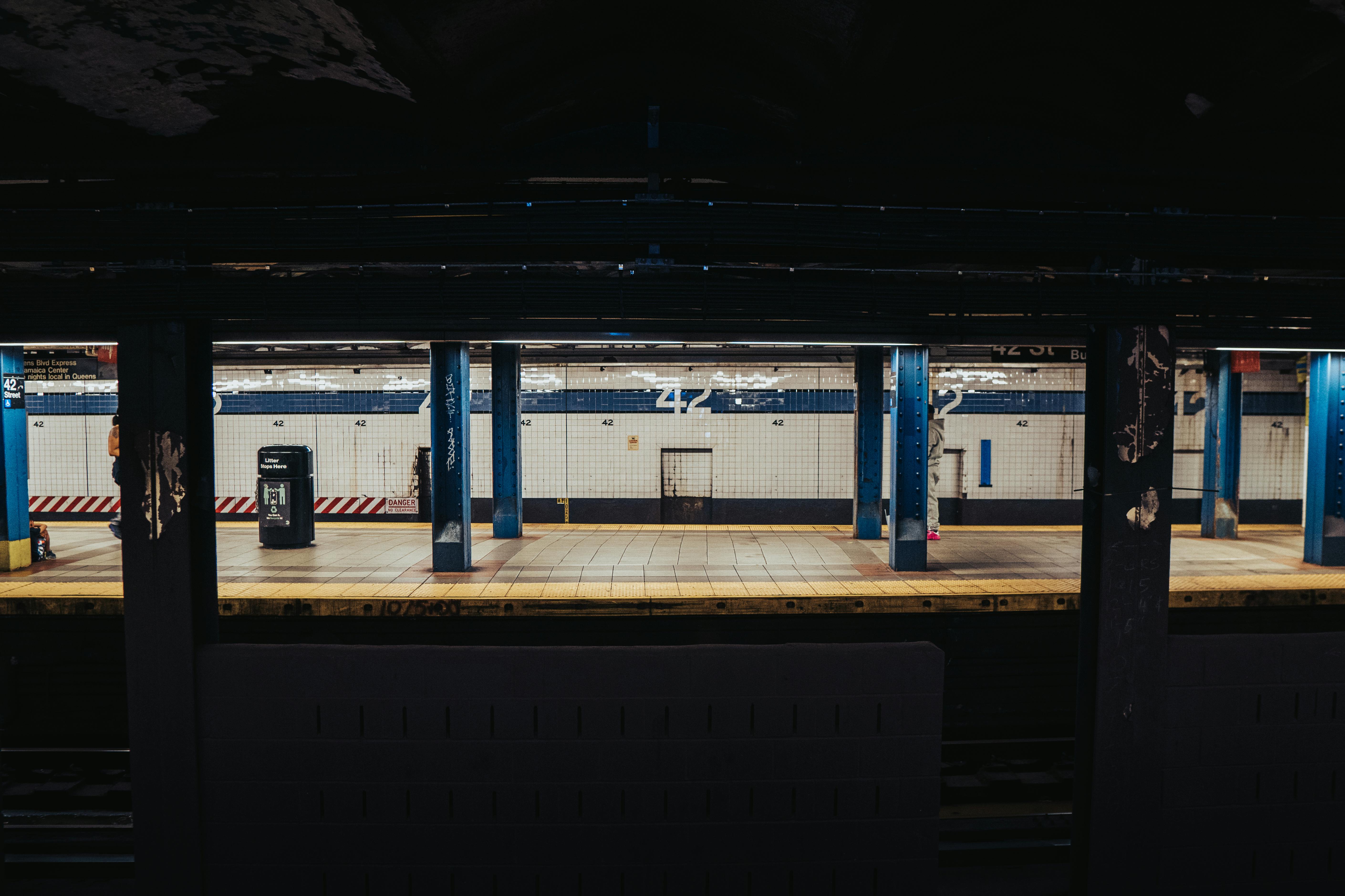 New York Times subscriptions boosted by bundling of news and lifestyle content — Photo by Artūras Kokorevas on Pexels