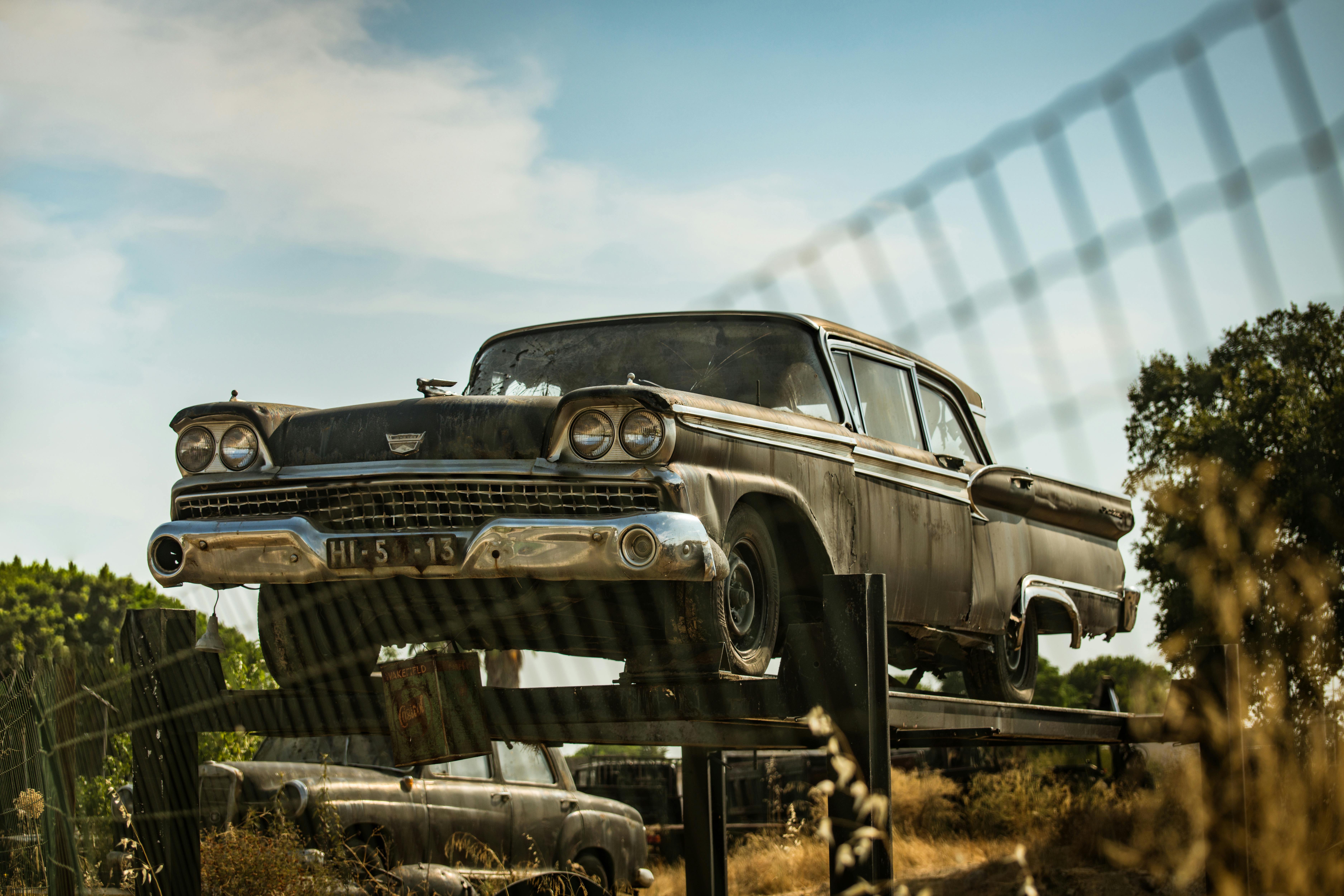 Forgotten Fragrances: An Olfactory Voyage to Another Dimension