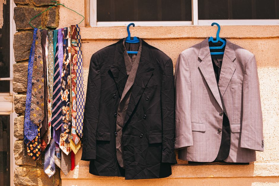Ready-to-Wear vs Unstitched Suits
