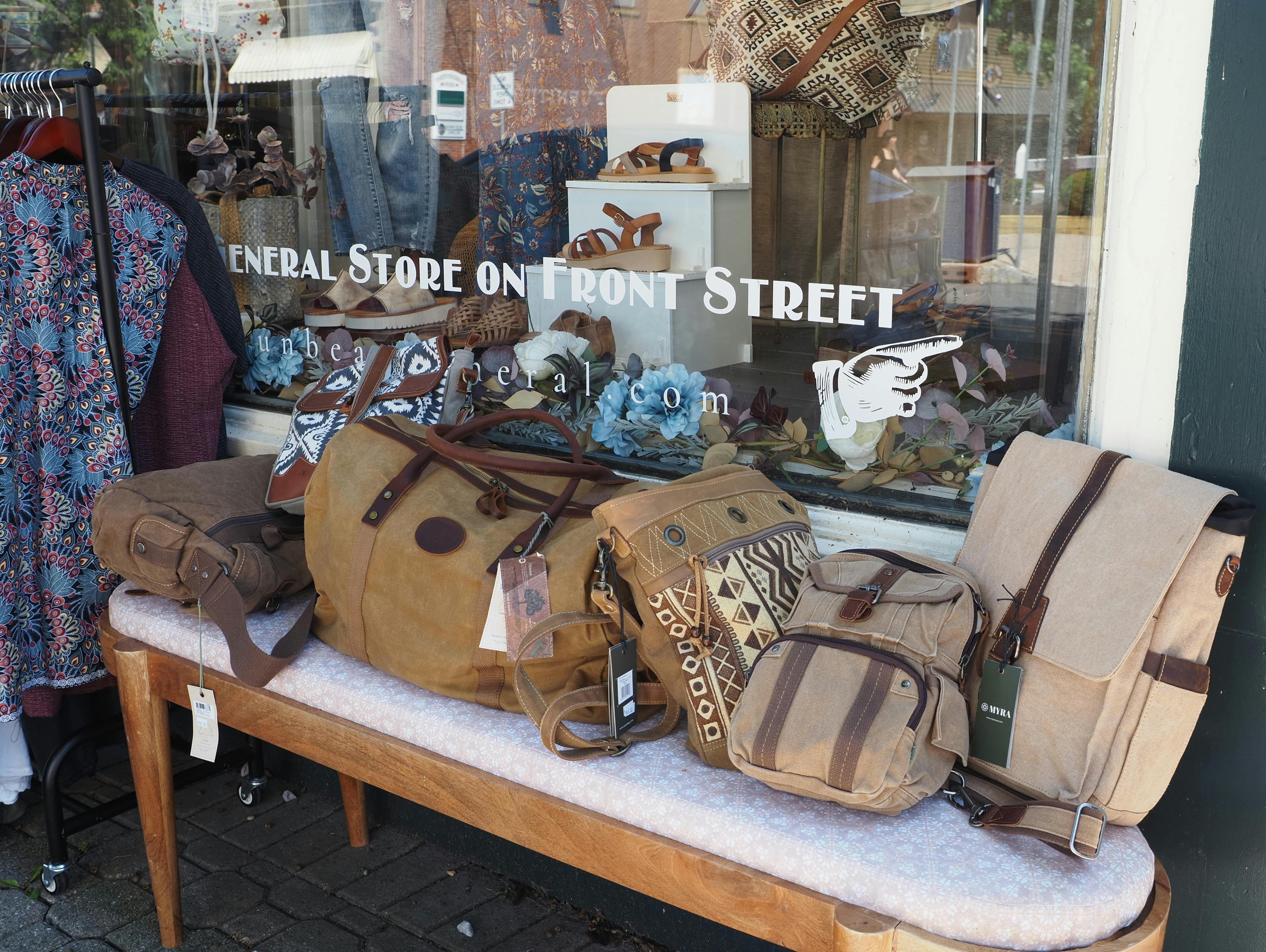 general lifestyle shop online — Photo by Gene Samit on Pexels