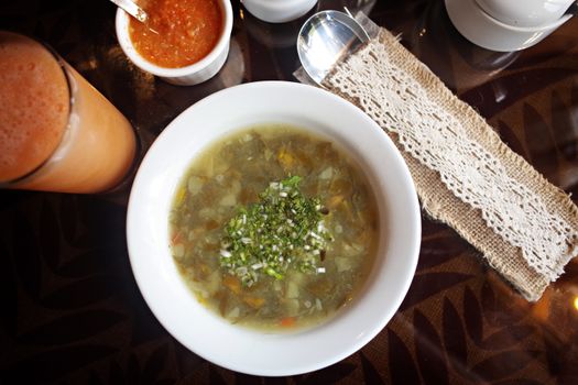 Soupe tomate-basilic