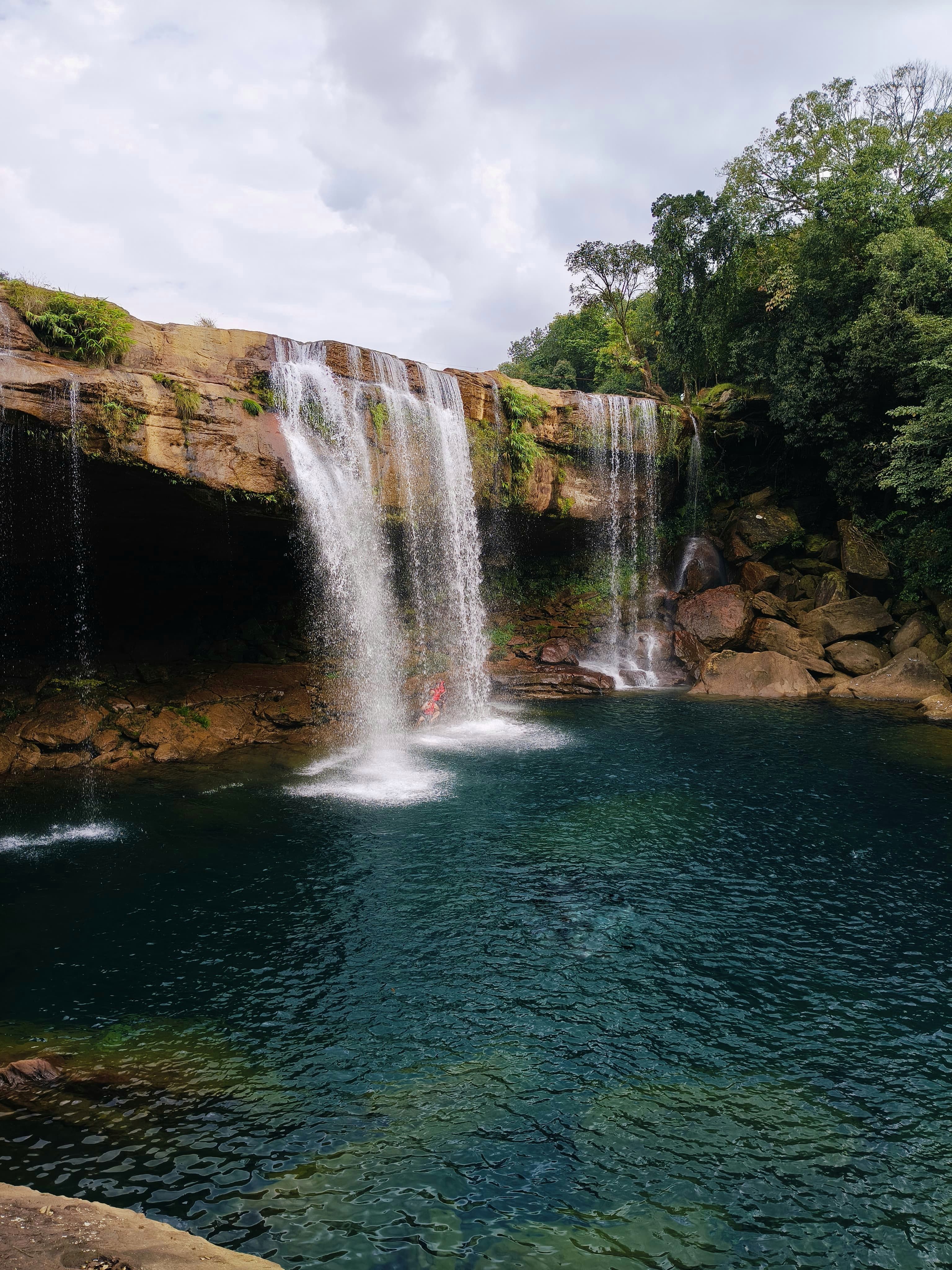 Luxury 4N/5D Meghalaya Package: Courtyard by Marriott & Jiva Resort Stays