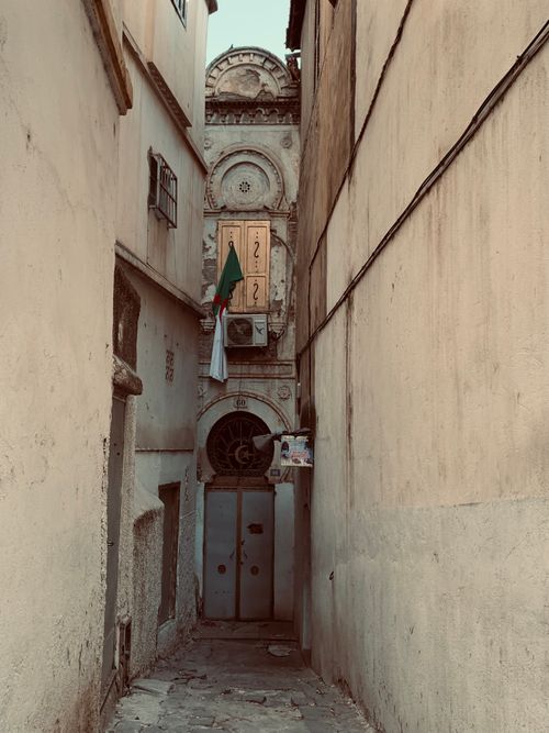 Free Discover the charm of a narrow alley in Constantine, Algeria's historic district. Stock Photo