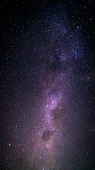 Kosmisches Himmel & Nacht – Bezaubernde Weltraum-Wallpaper (von Stevan Cetojevic, 4472×7952, #33630927)