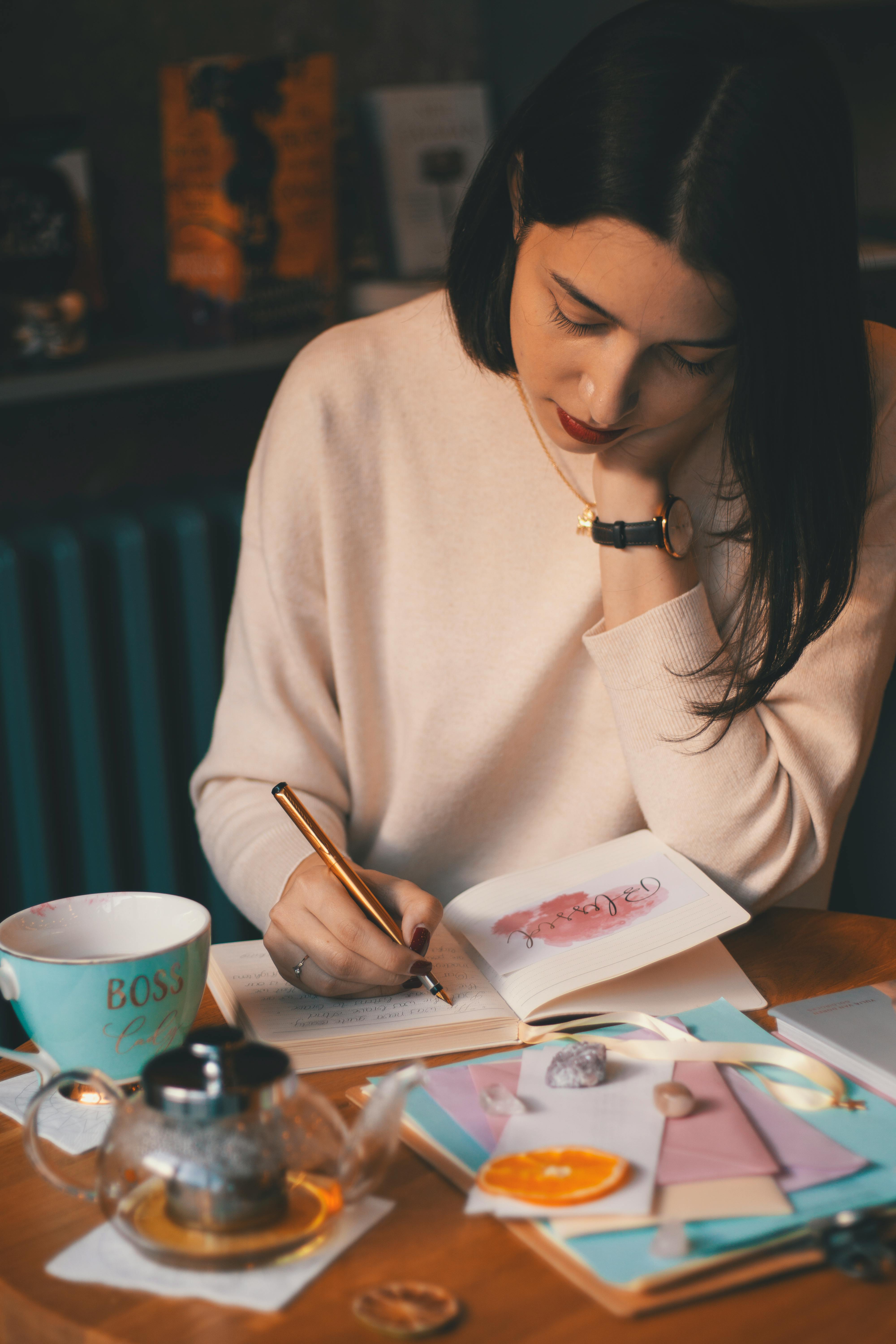 Famous female authors image