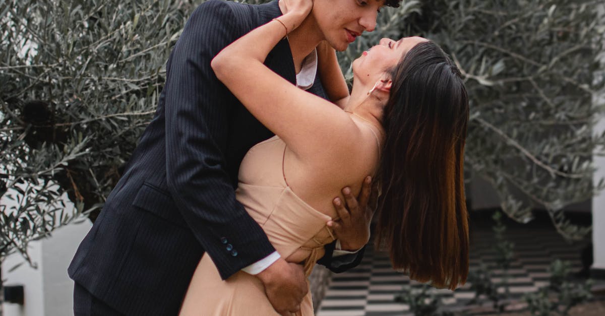 貼心獻帽3 淡出王子生活圈 席惟倫情史一長串