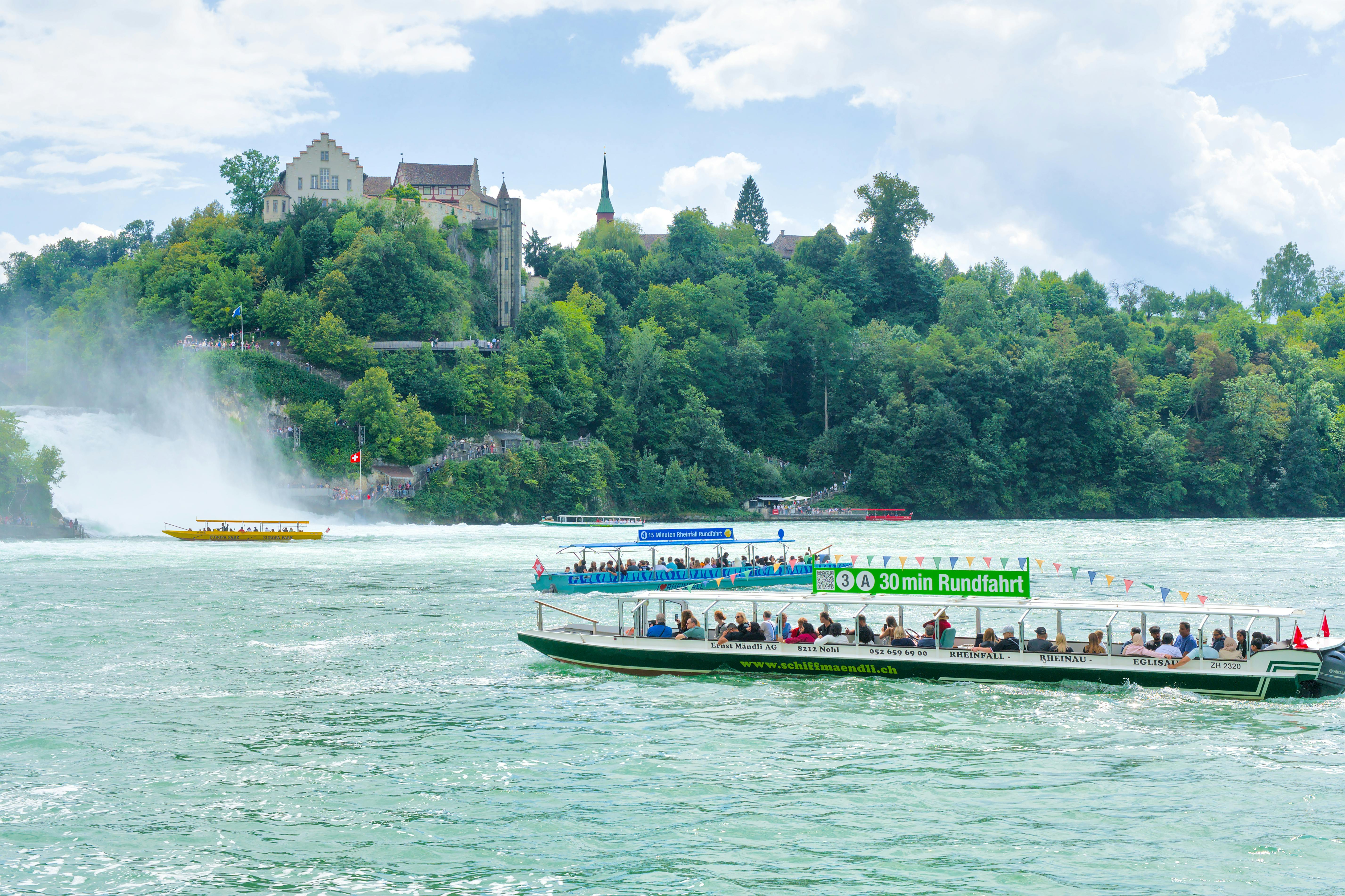 Free boat rides, health camps mark Women’s Day fete — Photo by Jean-Paul Wettstein on Pexels