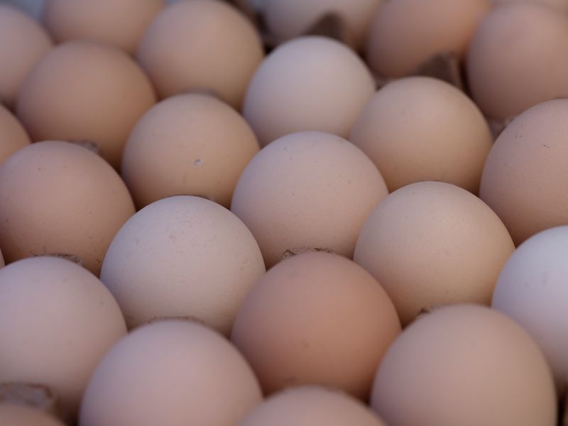 Fresh eggs in a carton, photo by Engin Akyurt on Pexels