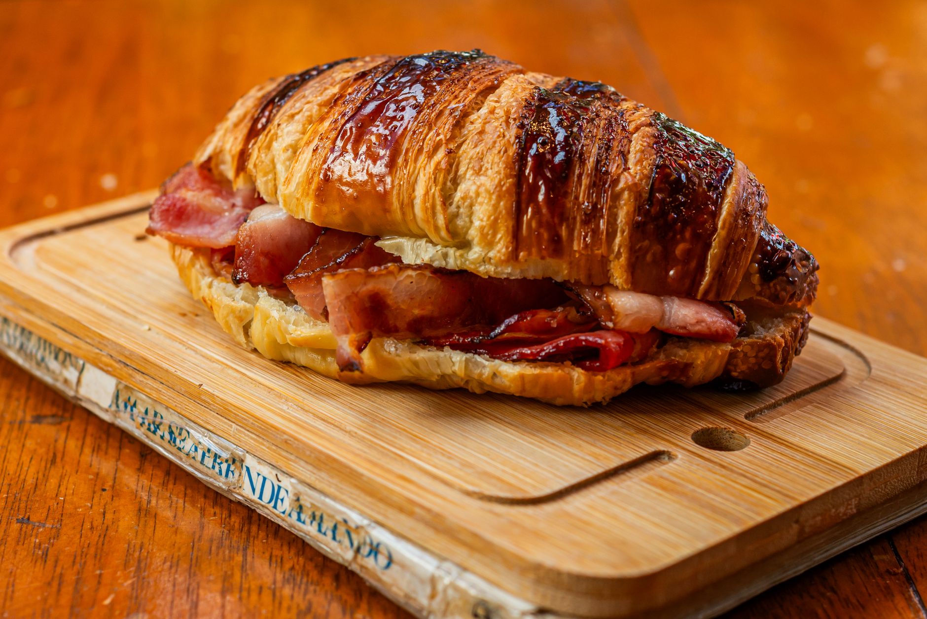 crispy bacon strips ready to serve on a wire rack