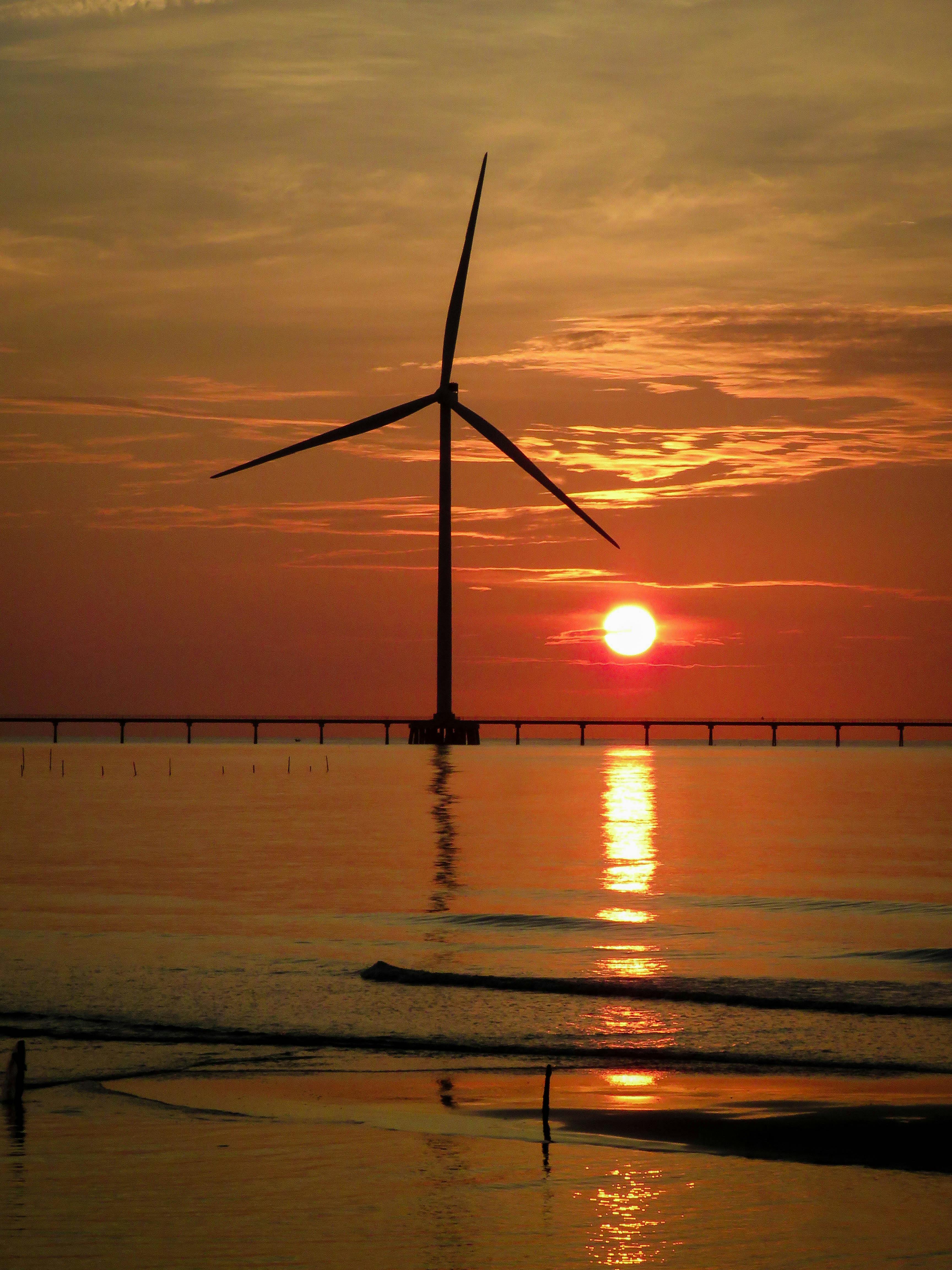 慧景科技如何從太陽能跨足儲能與微電網 打造AI能源管理新未來