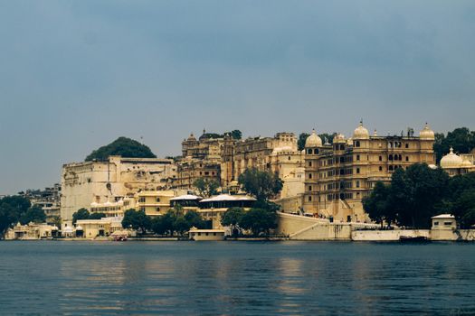Udaipur Lake Palace boat at sunset — Rajasthan