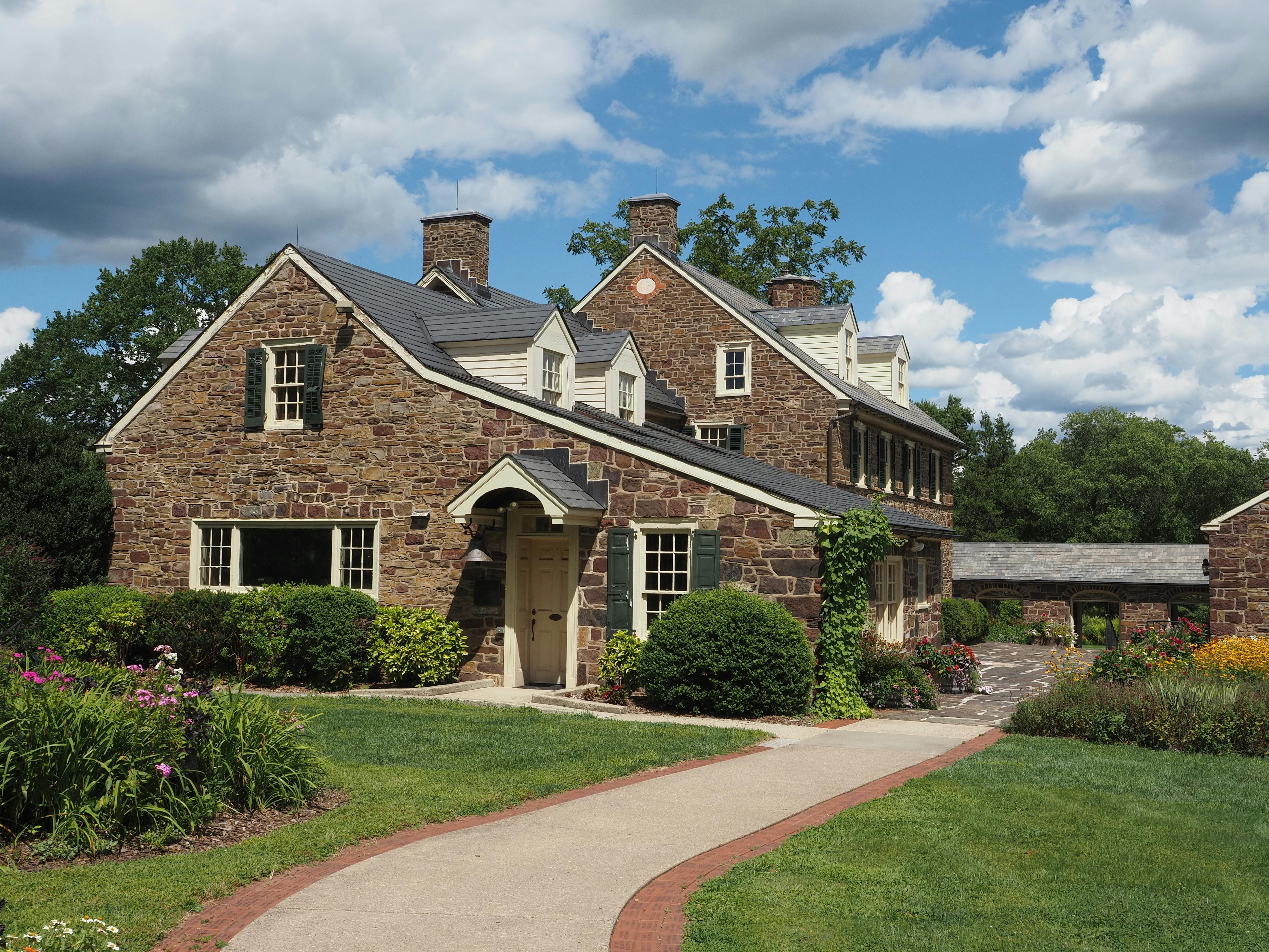 mortgage rates, refinancing, home loan, interest rates, mortgage calculator, first-time homebuyer, credit score, loan options