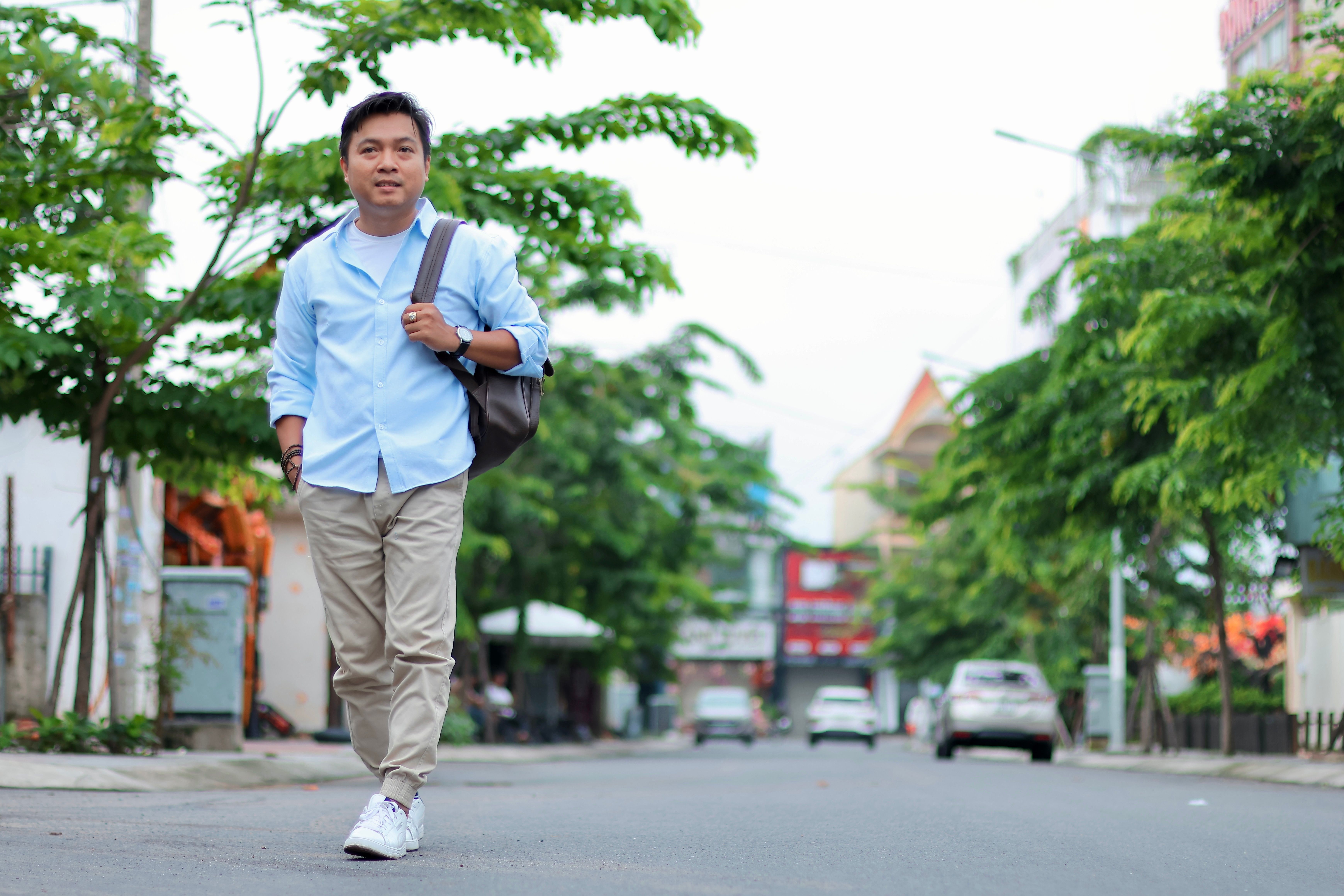 Phối Đồ Mùa Hè Với Quần Kaki Nam: Bí Quyết Phong Cách Bất Bại