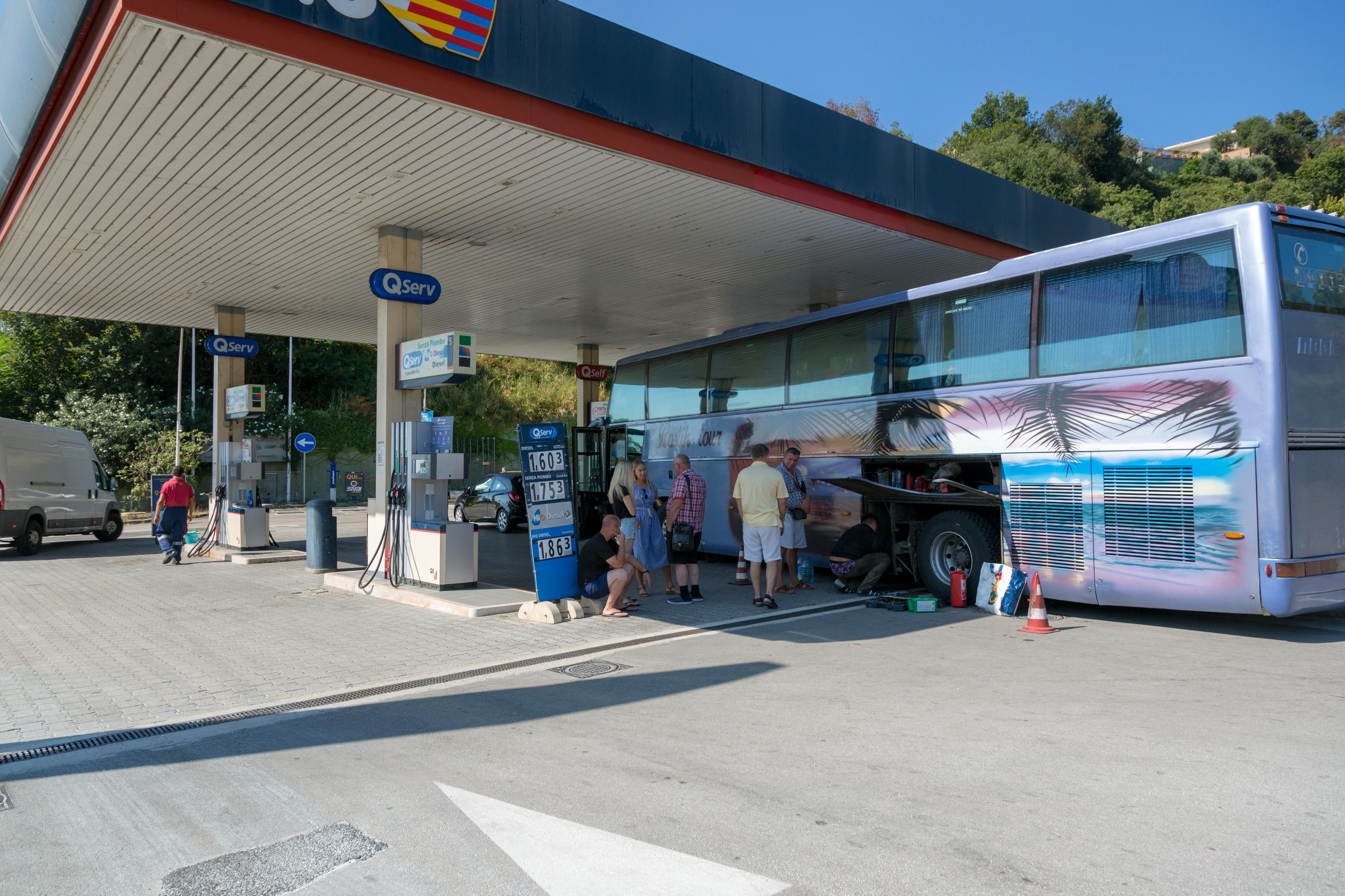 who owns general travel group — Photo by Valentin Ivantsov on Pexels