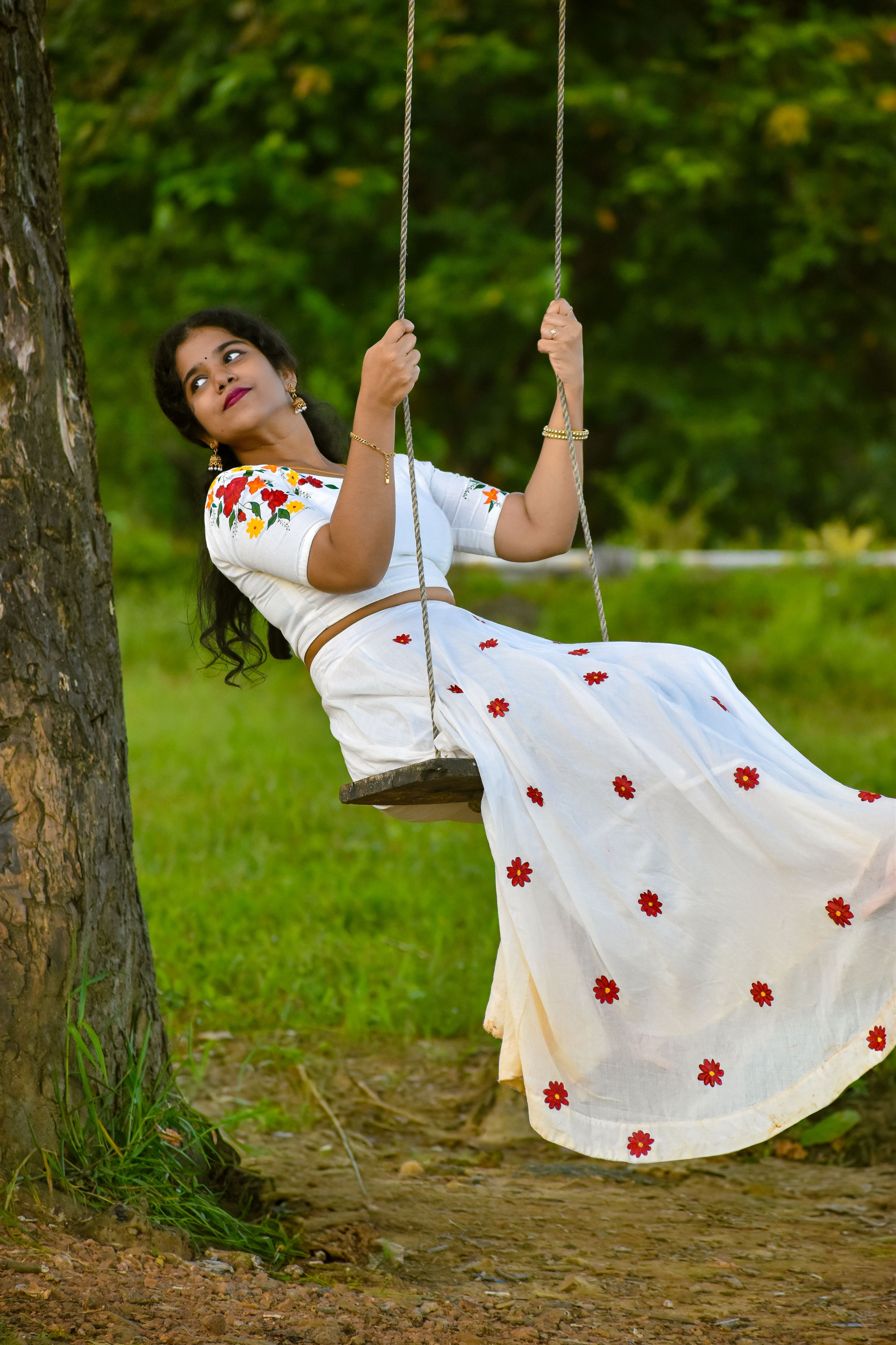 chinese dress ladies Kerala Traditional Ivory And Gold Embroidery Work Langa Set For Girls –  Chandler Fashions