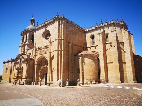 Free Capture of a historic Romanesque church on a sunny day with clear blue skies. Stock Photo