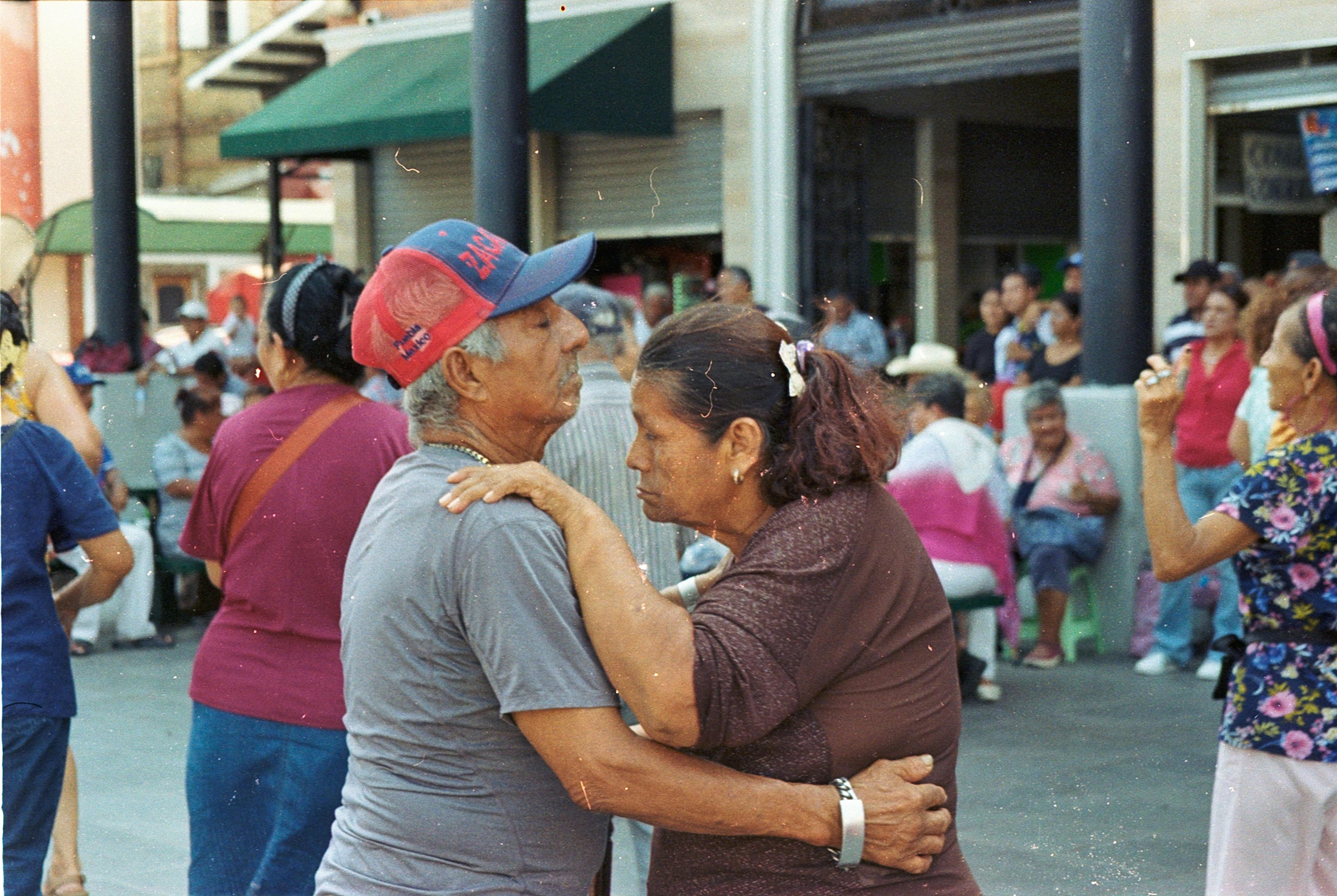 La Alquimia de Géneros de Trueno: Forjando una Nueva Era en la Música Urbana Latina
