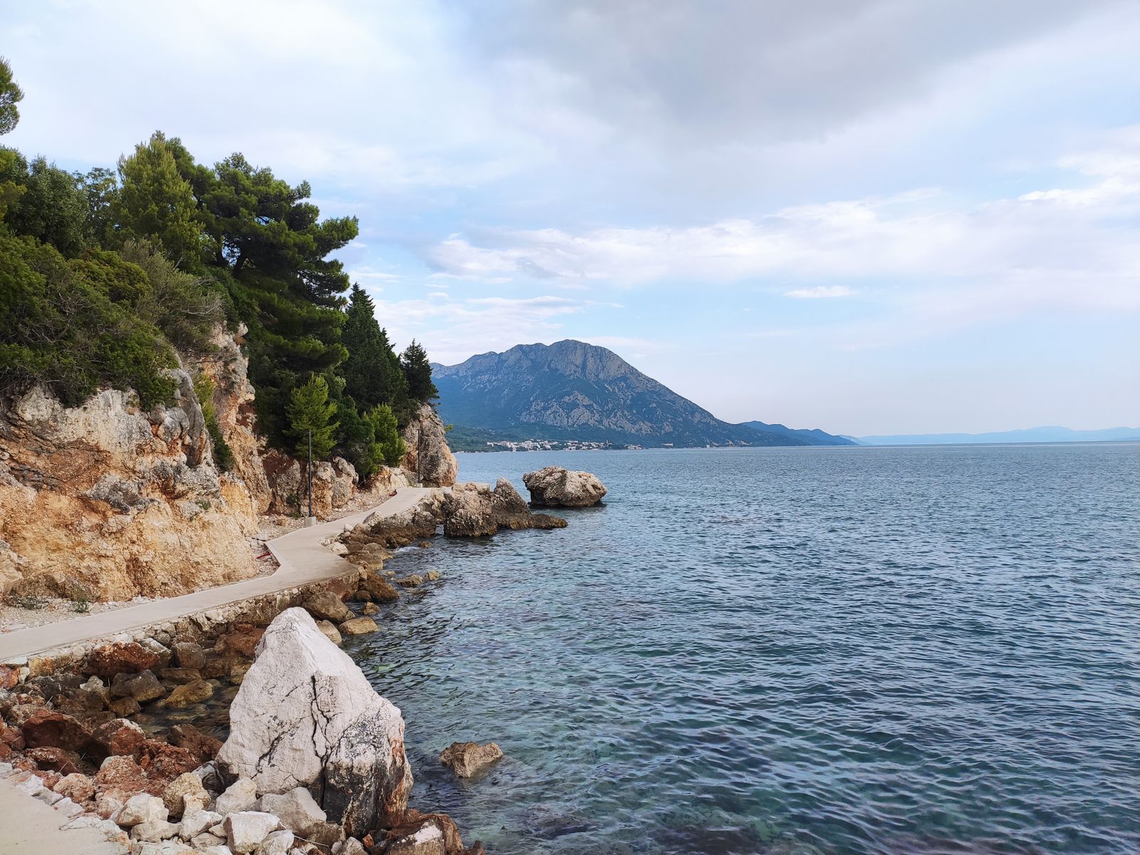 Baška is het knooppunt van het padennet