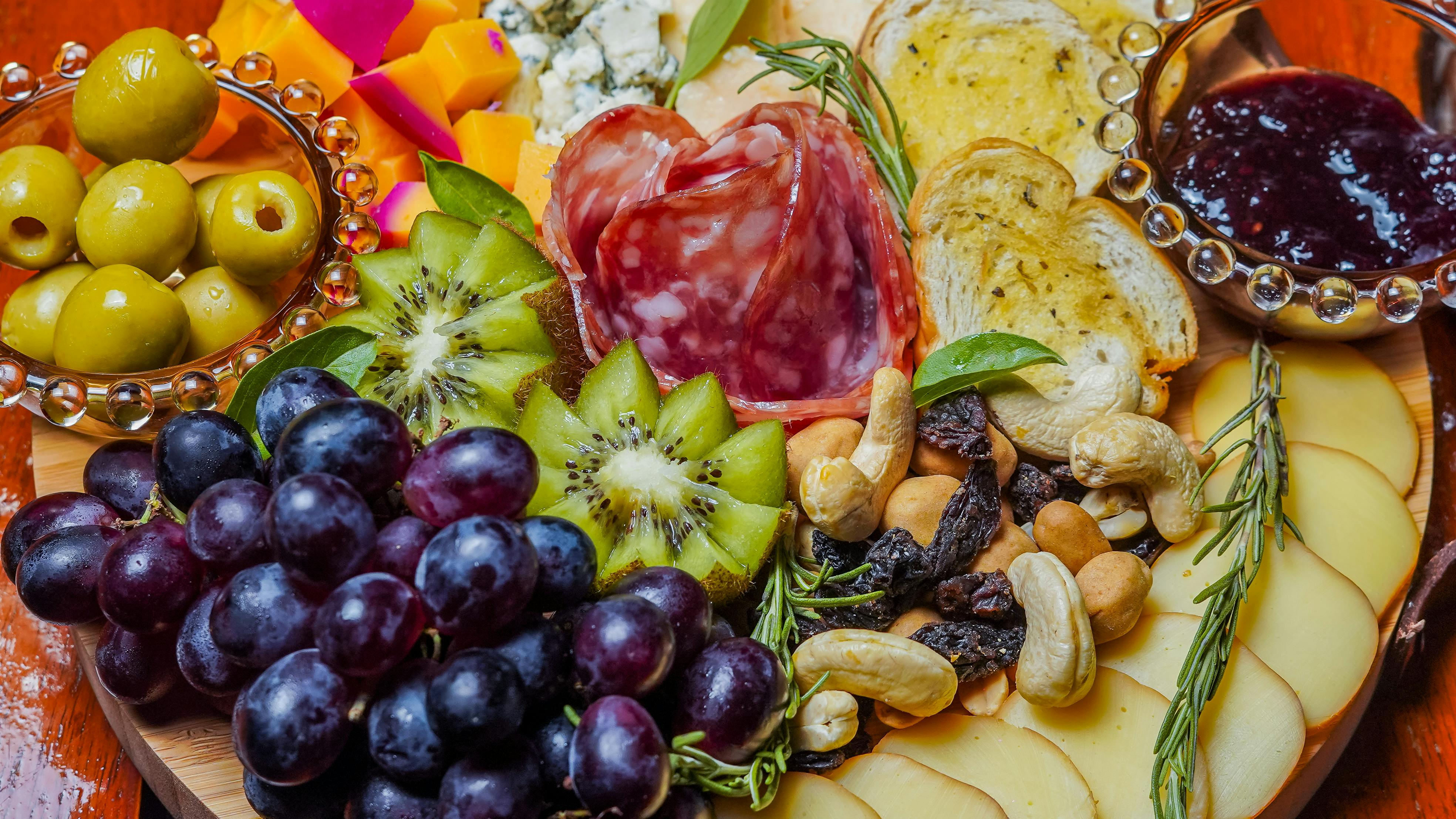 Secrets of Elderberry Jam: Slow Cooking, Health, and Tradition Reimagined