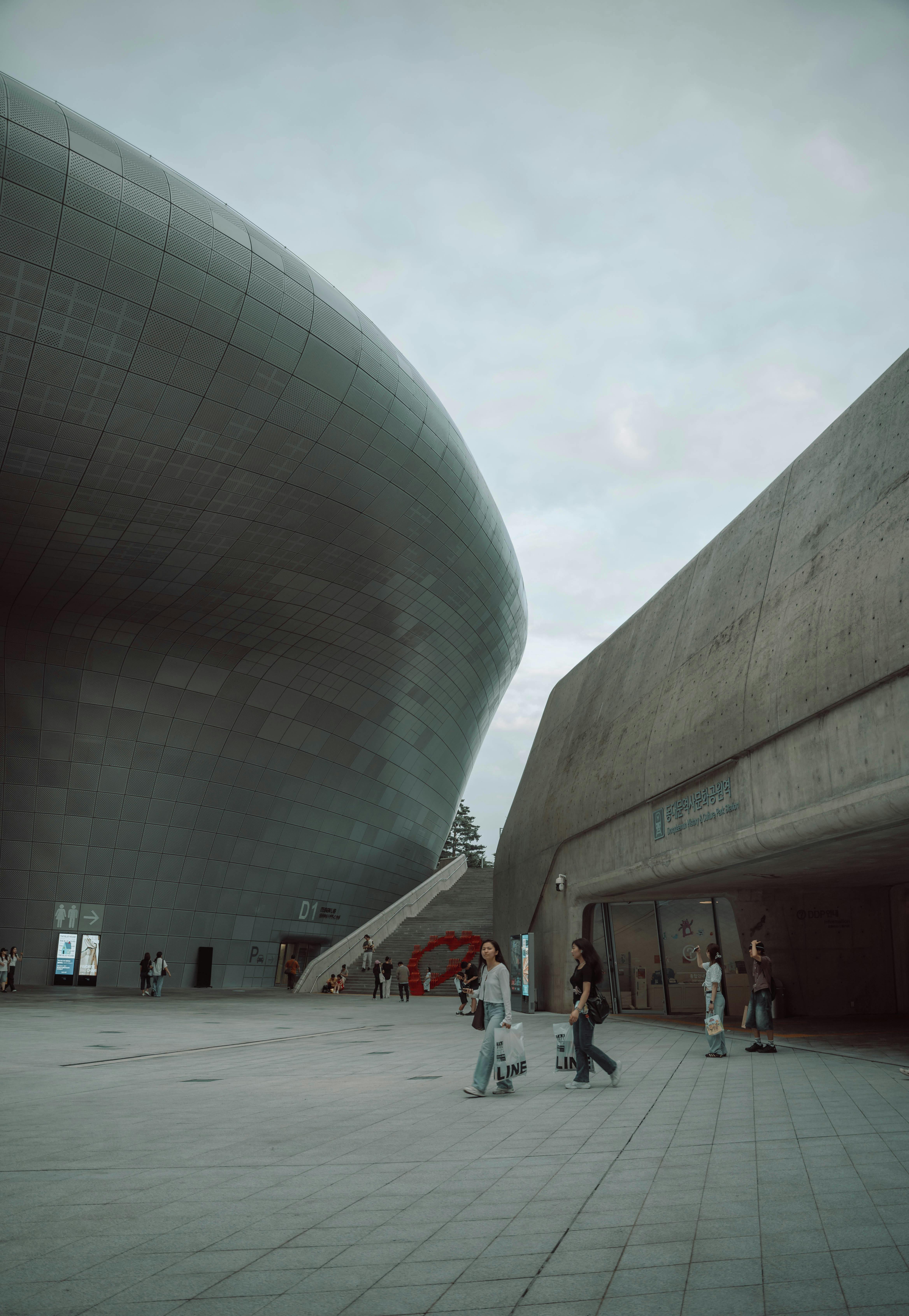 鴻海底氣十足 聯友金屬掌握稀有原料 黃顯華喊話 台灣要成為全球科技島