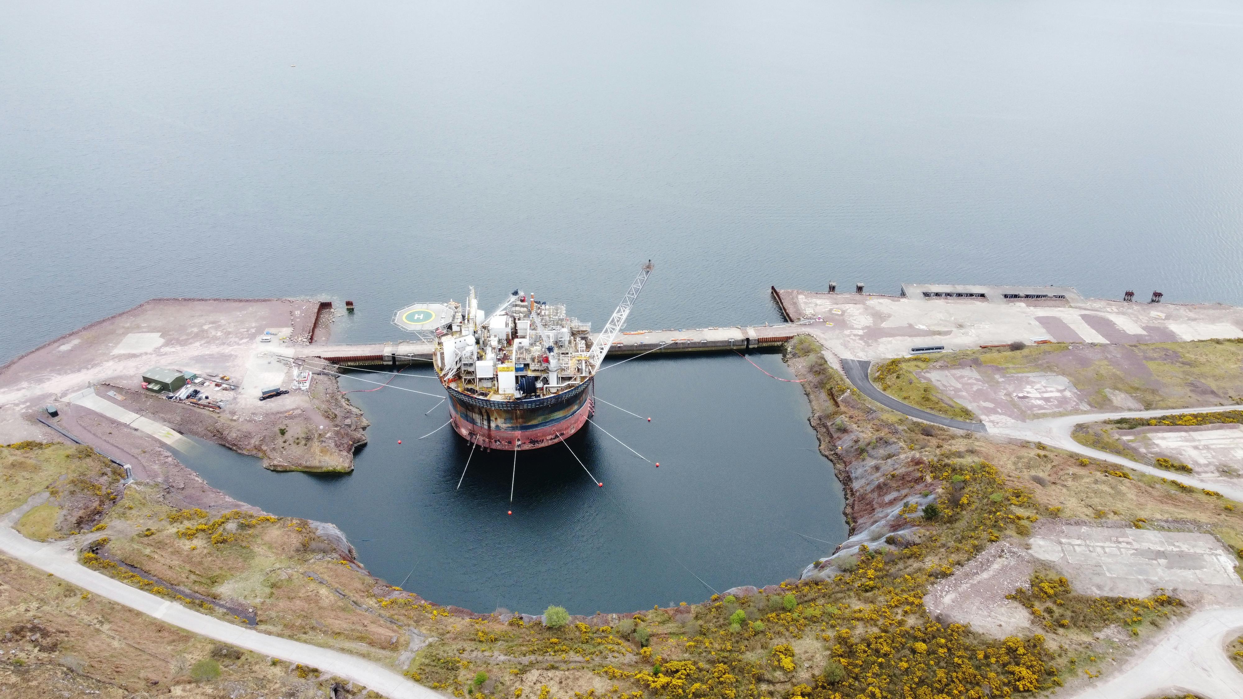 傳OPEC+擬再增產 國際油價應聲下跌