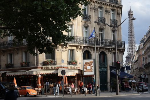 Marais hidden-courtyard walking tour — Paris