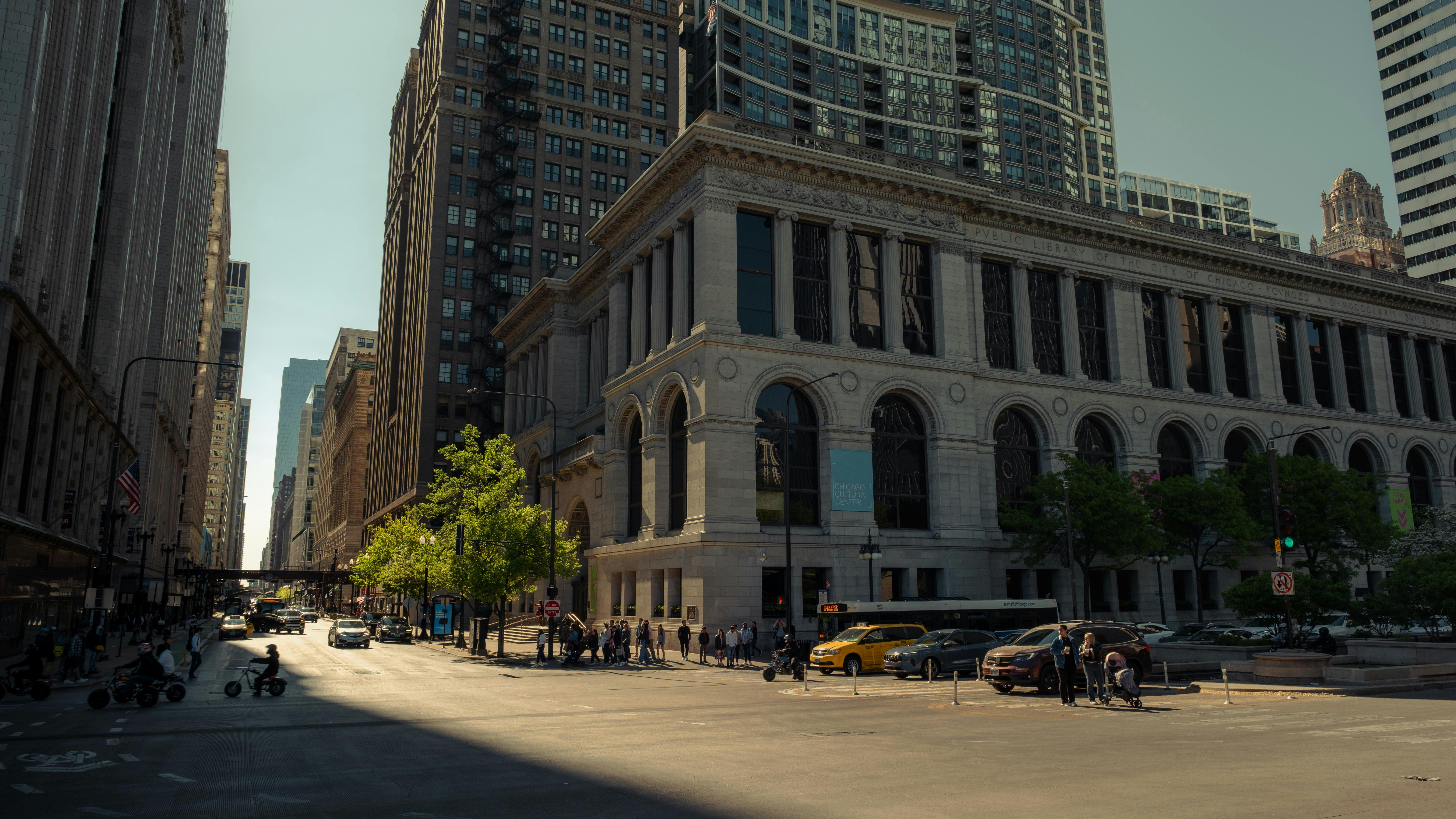 Chicago, IL Personal Injury Attorney Wins 2026 Vanguard Award From Cook County Bar Association — Photo by oscar velazquez on 