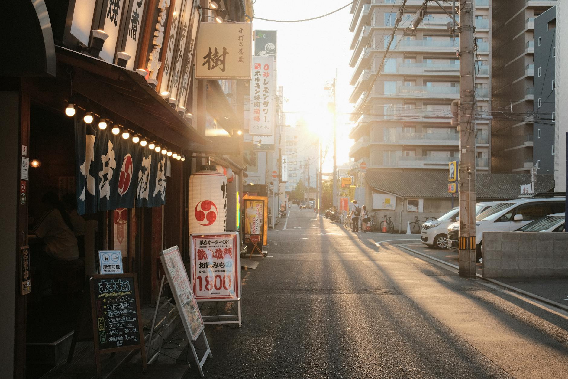 2025勞健保費率調整衝擊解析 全面影響分析與因應策略 2025勞健保費率調整衝擊解析 全面影響分析與因應策略 - 勞健保費率調整影響圖示