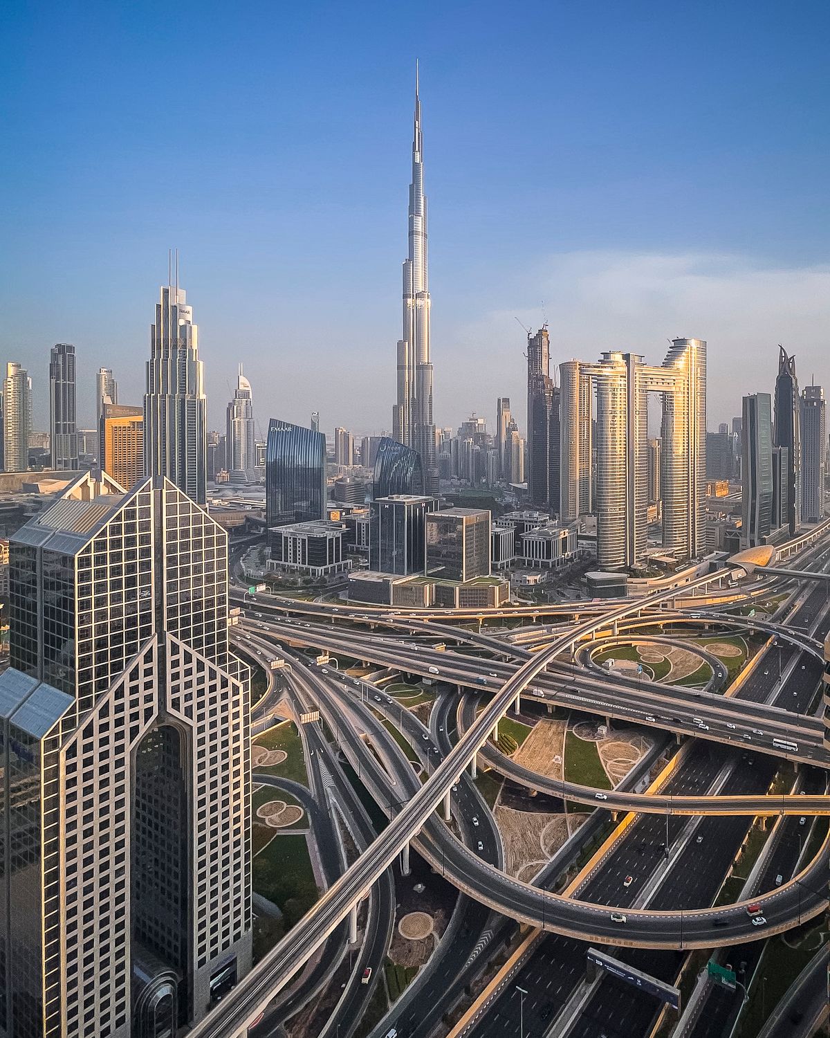Aerial View of Burj Khalifa and Dubai's Skyline · Free Stock Photo