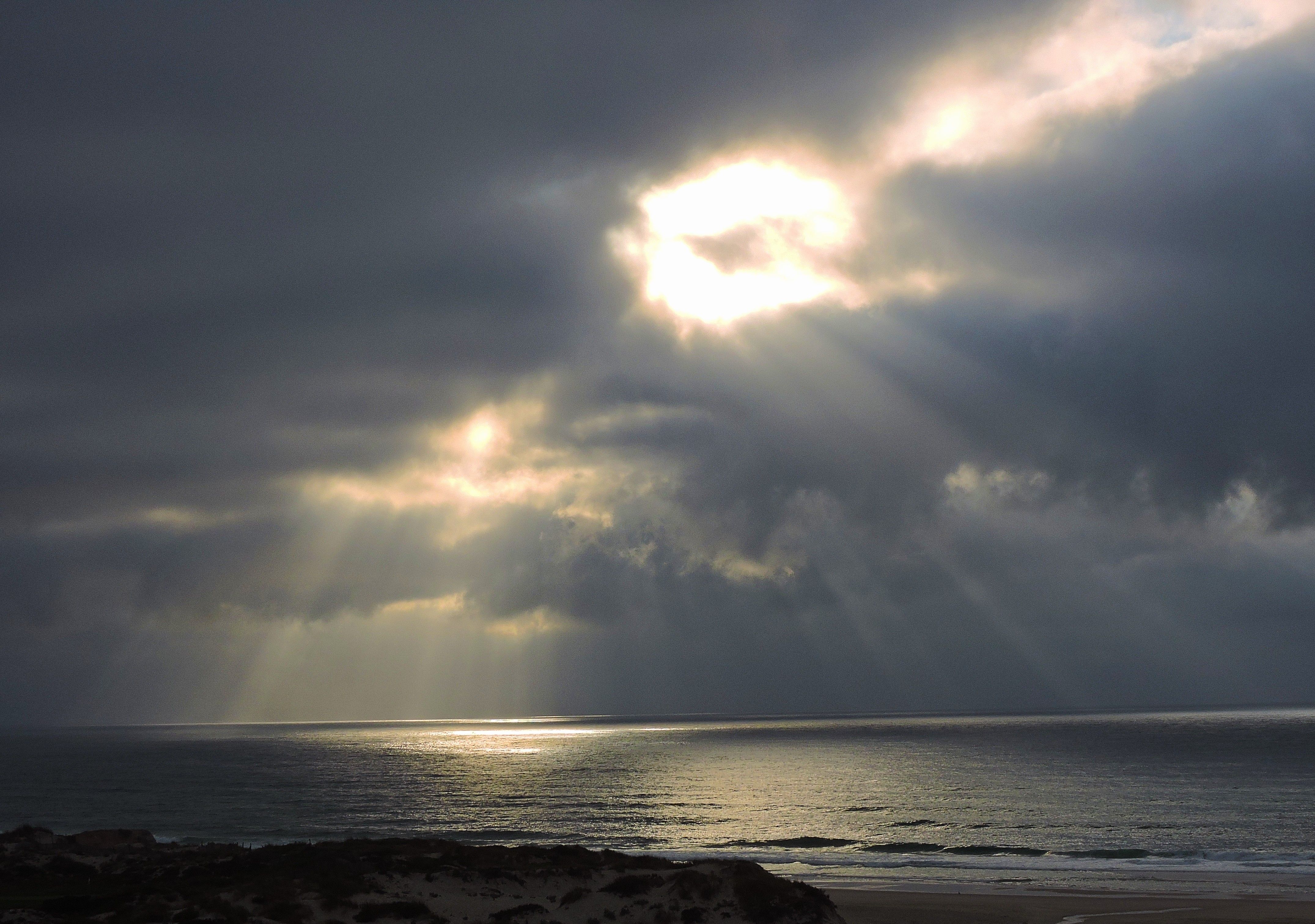 Sunset Beach Photos Without Blown Highlights or Harsh Shadows