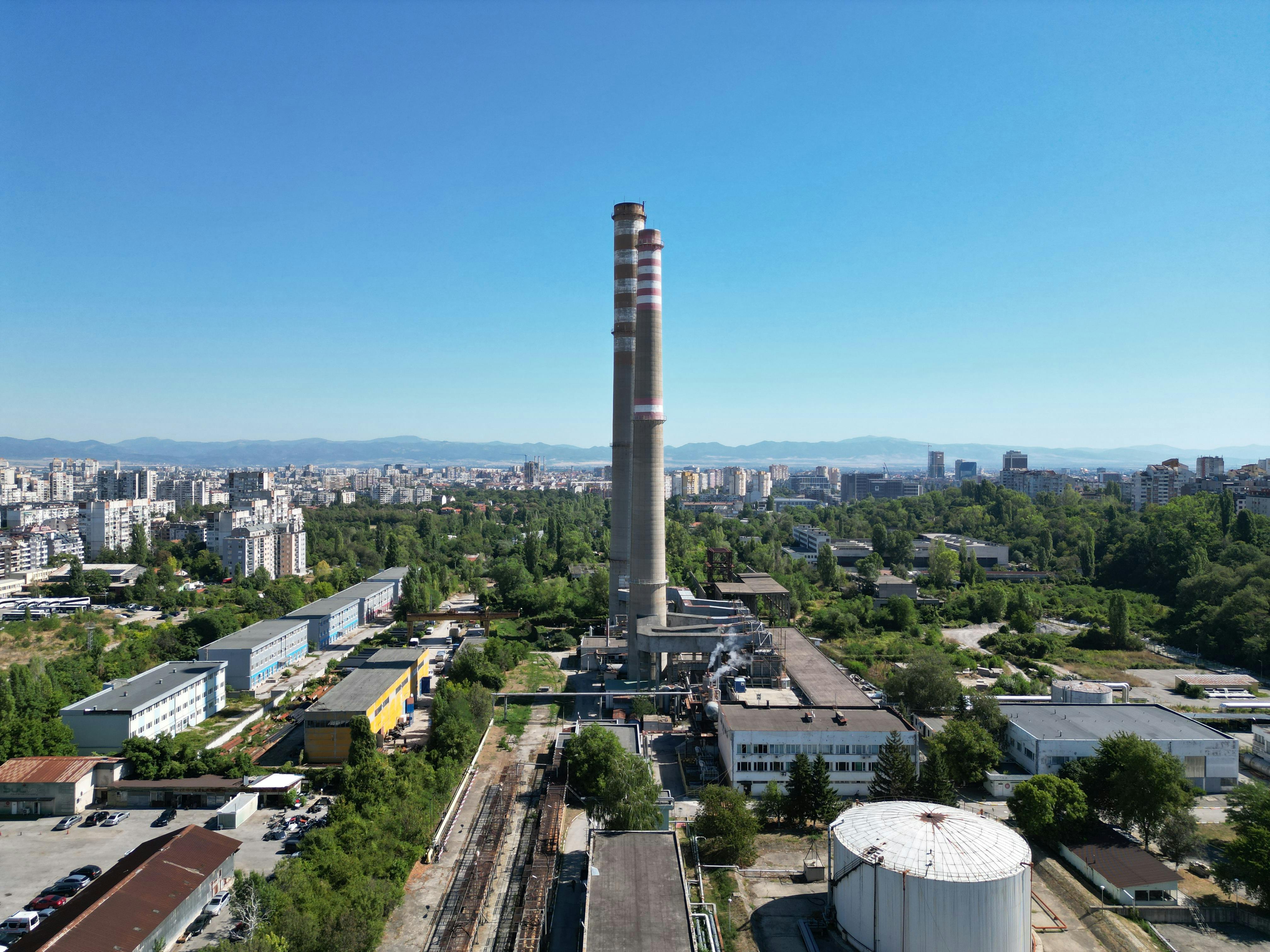 最低工資調漲有望 經長揭高科技與傳產業景氣差異