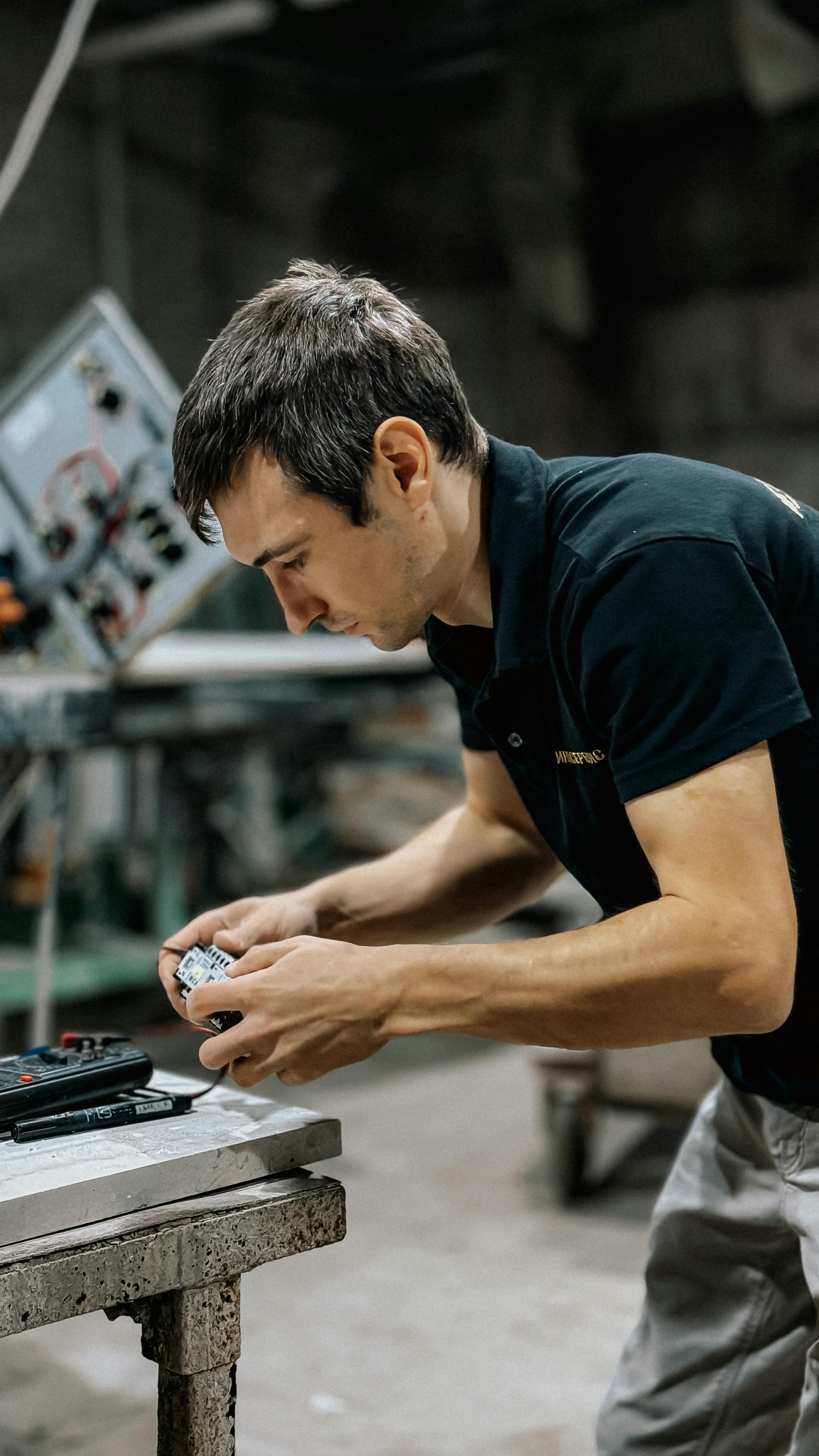 Endüstride Çalışan Bir Yönetici