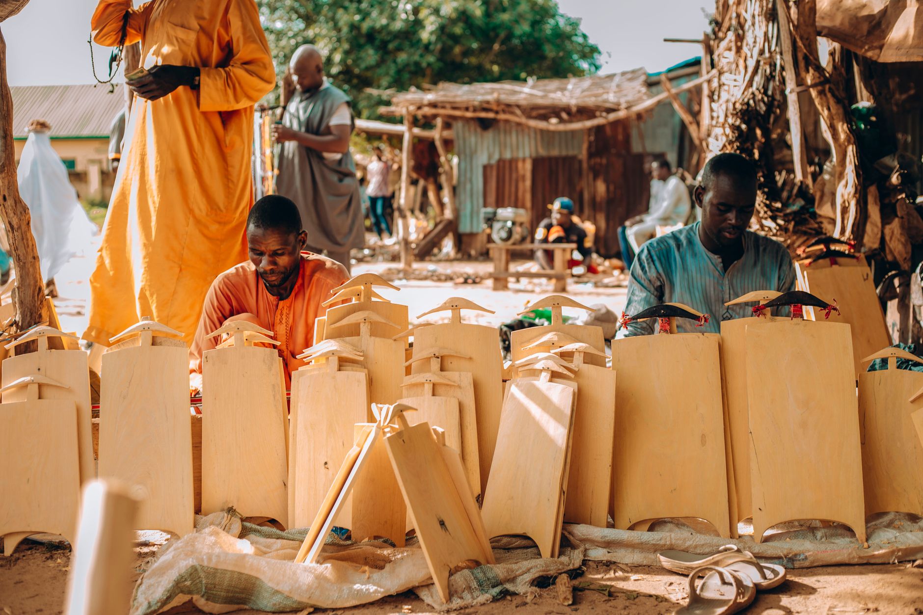 Artisans Ambositra travail bois textile