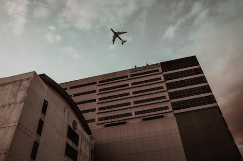 曇り空, 飛行機の無料の写真素材