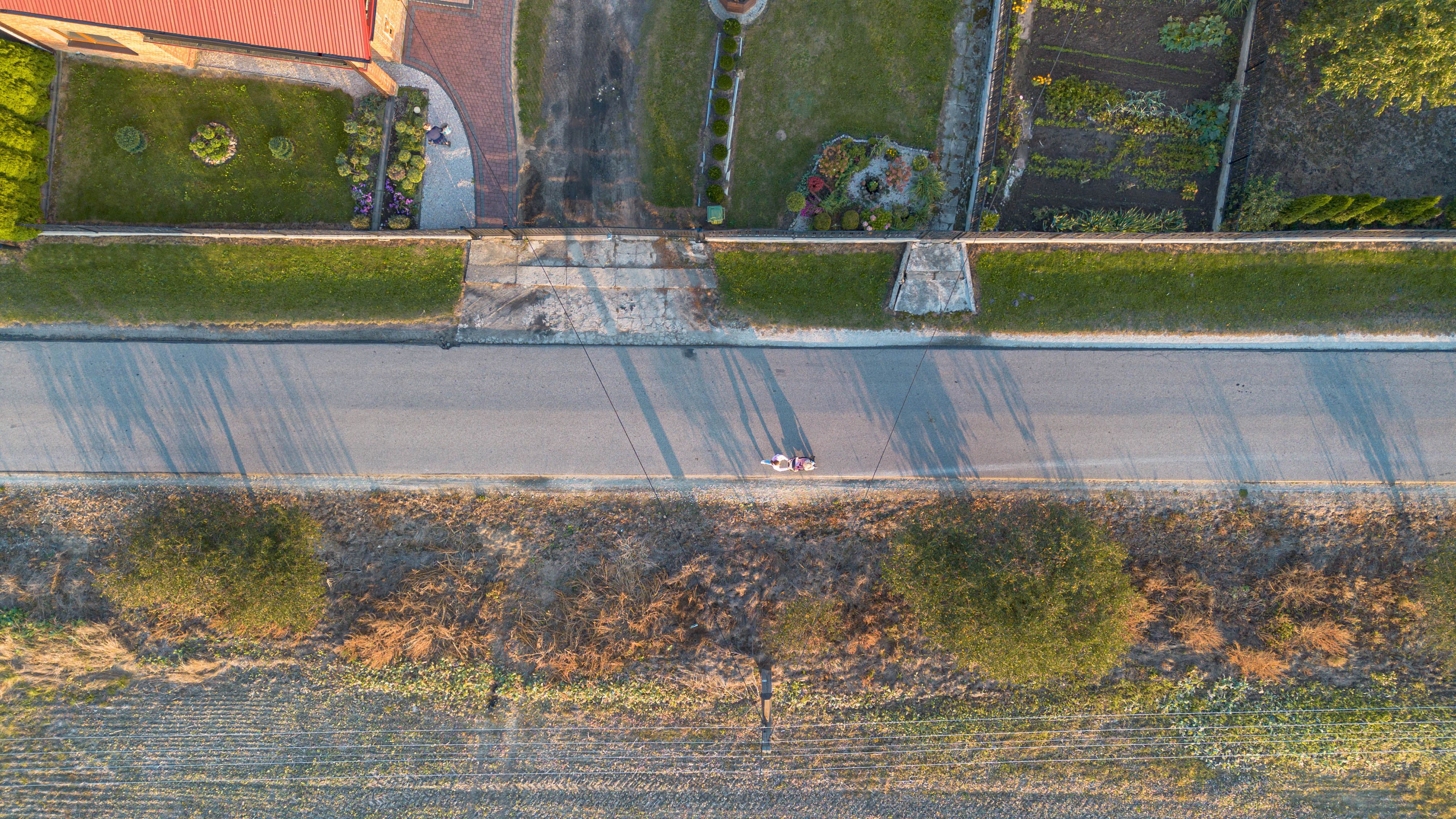 Două persoane rănite după ce o dronă s-a prăbușit într-un bloc din România