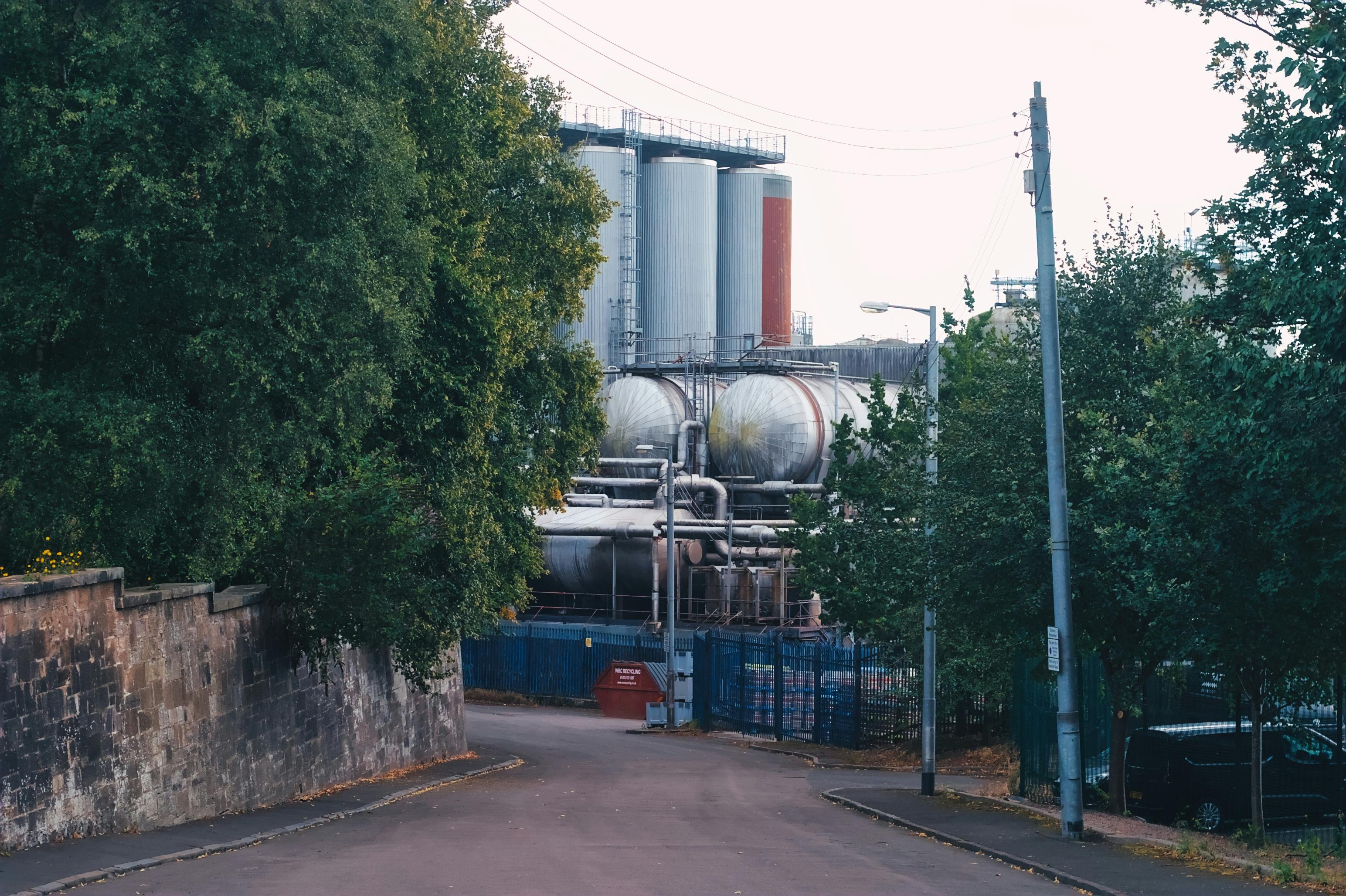 最低工資調漲有望 經長揭高科技與傳產業景氣差異