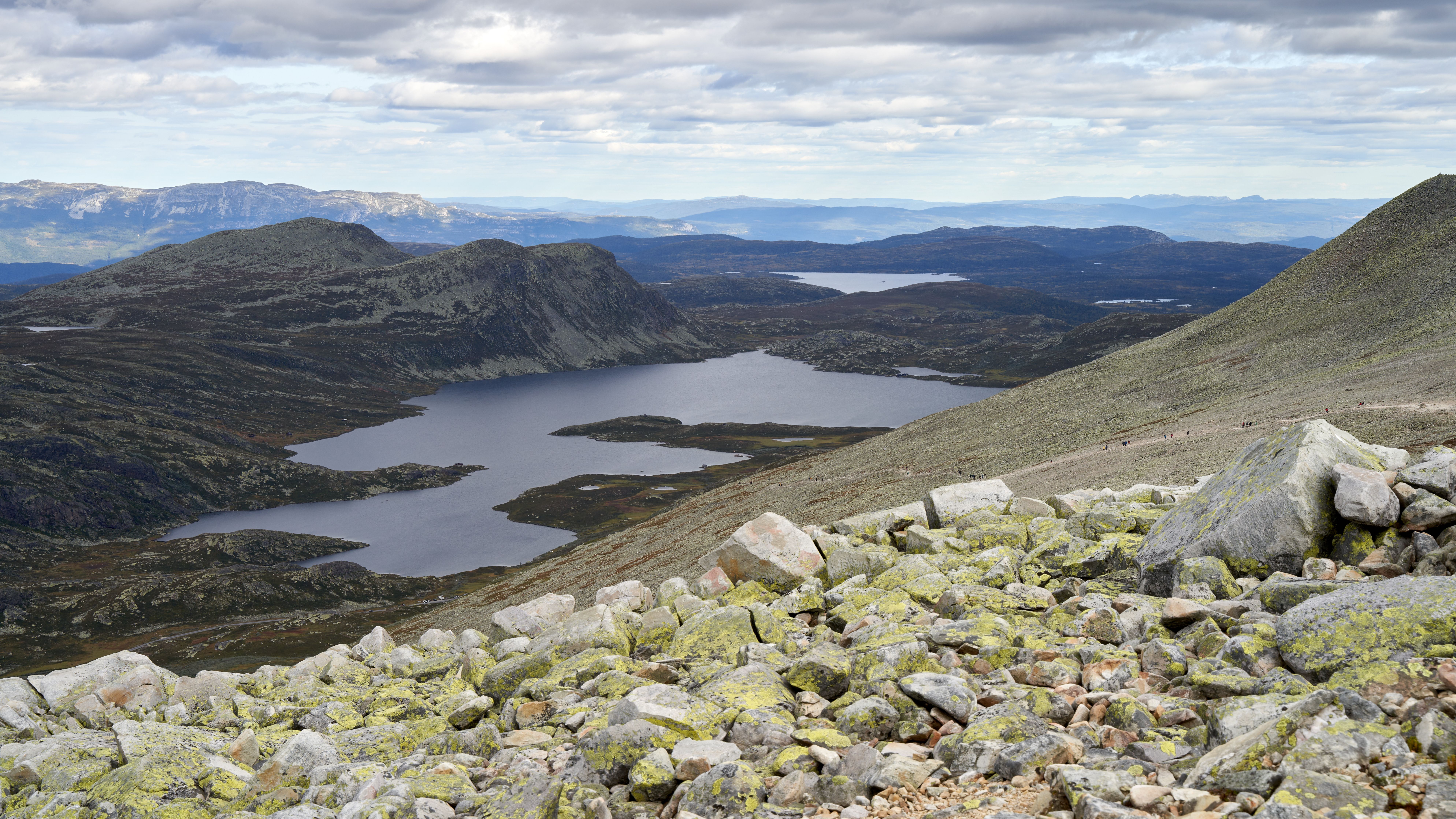 highest mountain lake
