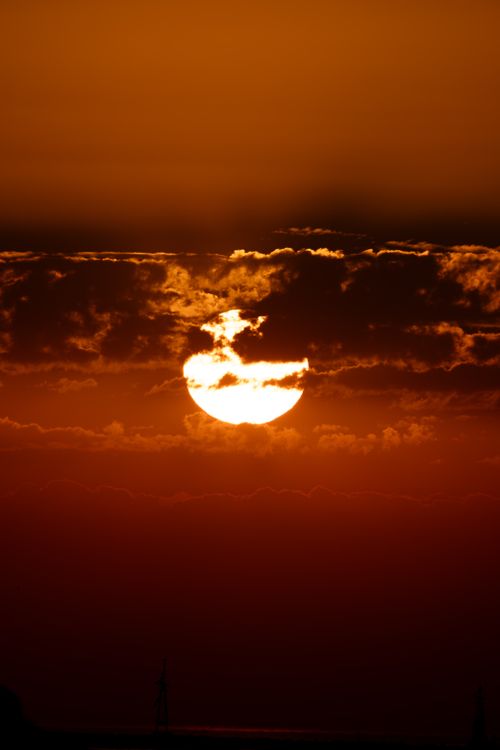 Free Stunning view of a sunset with clouds in Yalova, Türkiye. Stock Photo