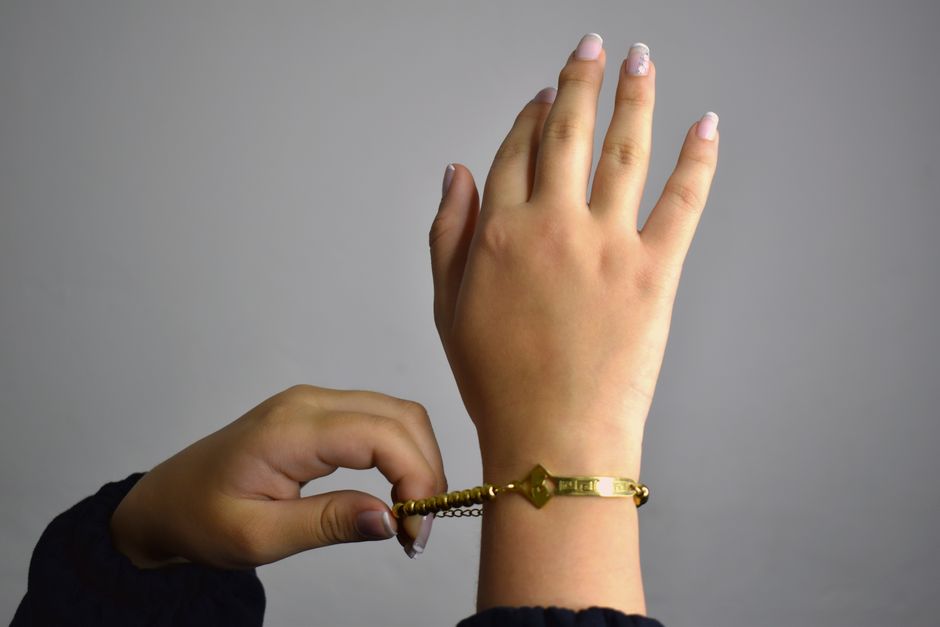 jewelry care, silver necklace, cleaning tips