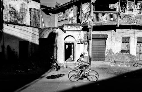 Fotobanka s bezplatnými fotkami na tému aktívny, Ážijčanka, bicykel