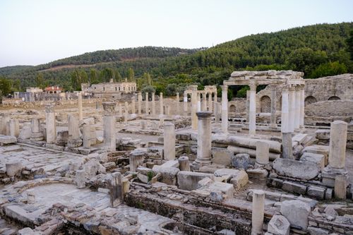 Free Explore the historic ancient ruins with stone columns in Muğla, Türkiye. Stock Photo